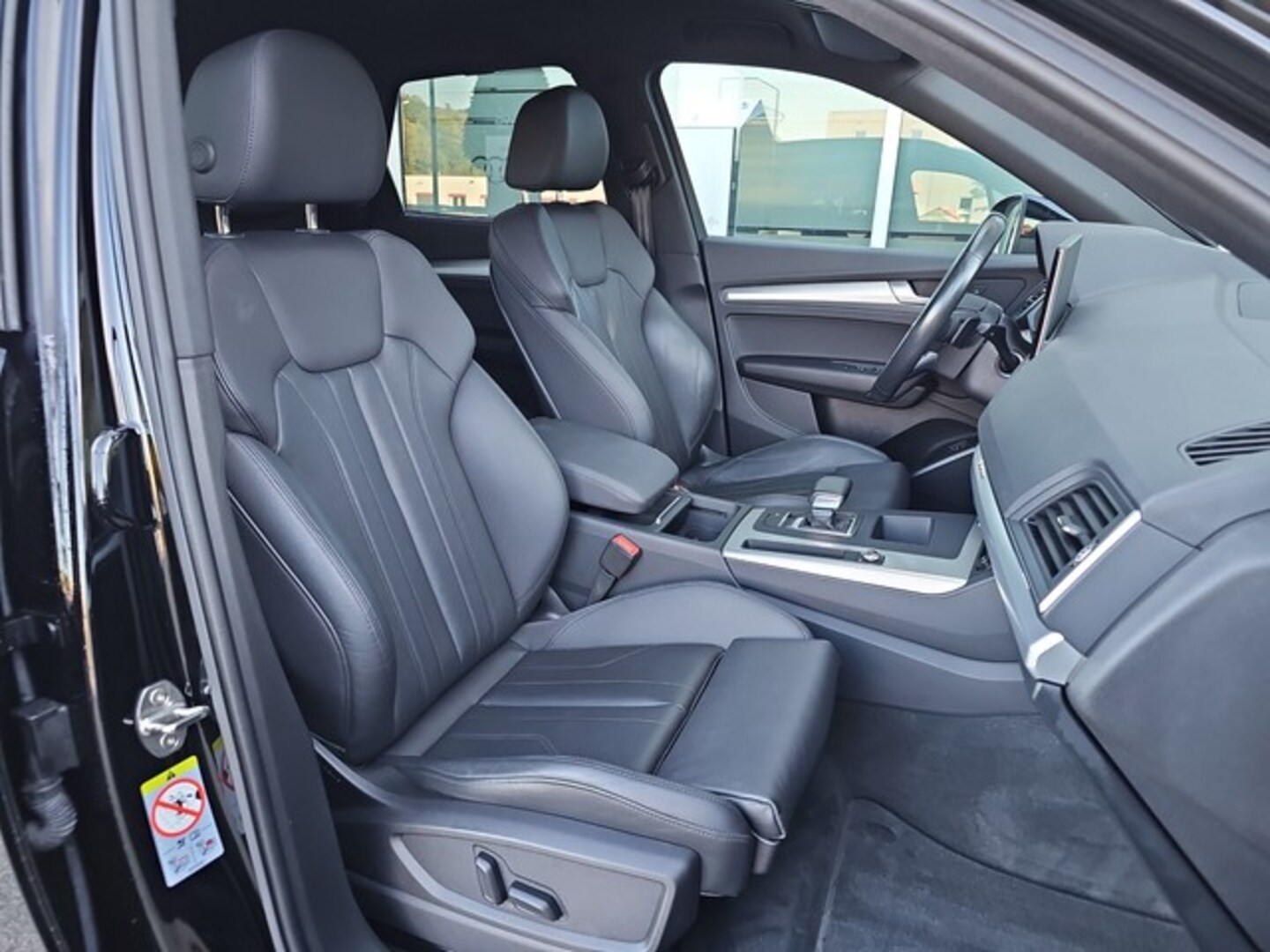 Bild über Audi Q5 TFSI e advanced 50 TFSI e quattro S tronic - für weitere Informationen kontaktieren Sie den Audi Partner