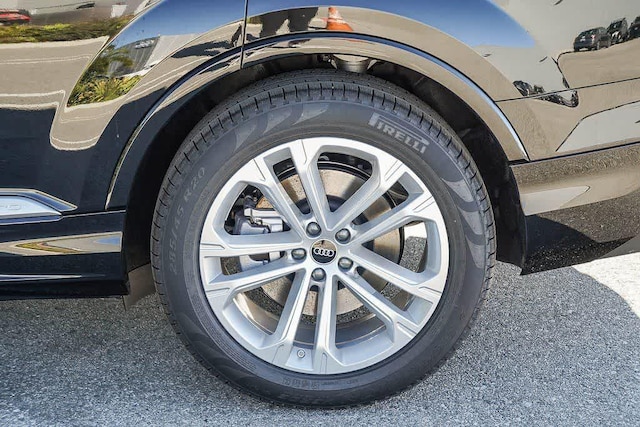 2026 Audi Q7 Premium Plus - Photo 11