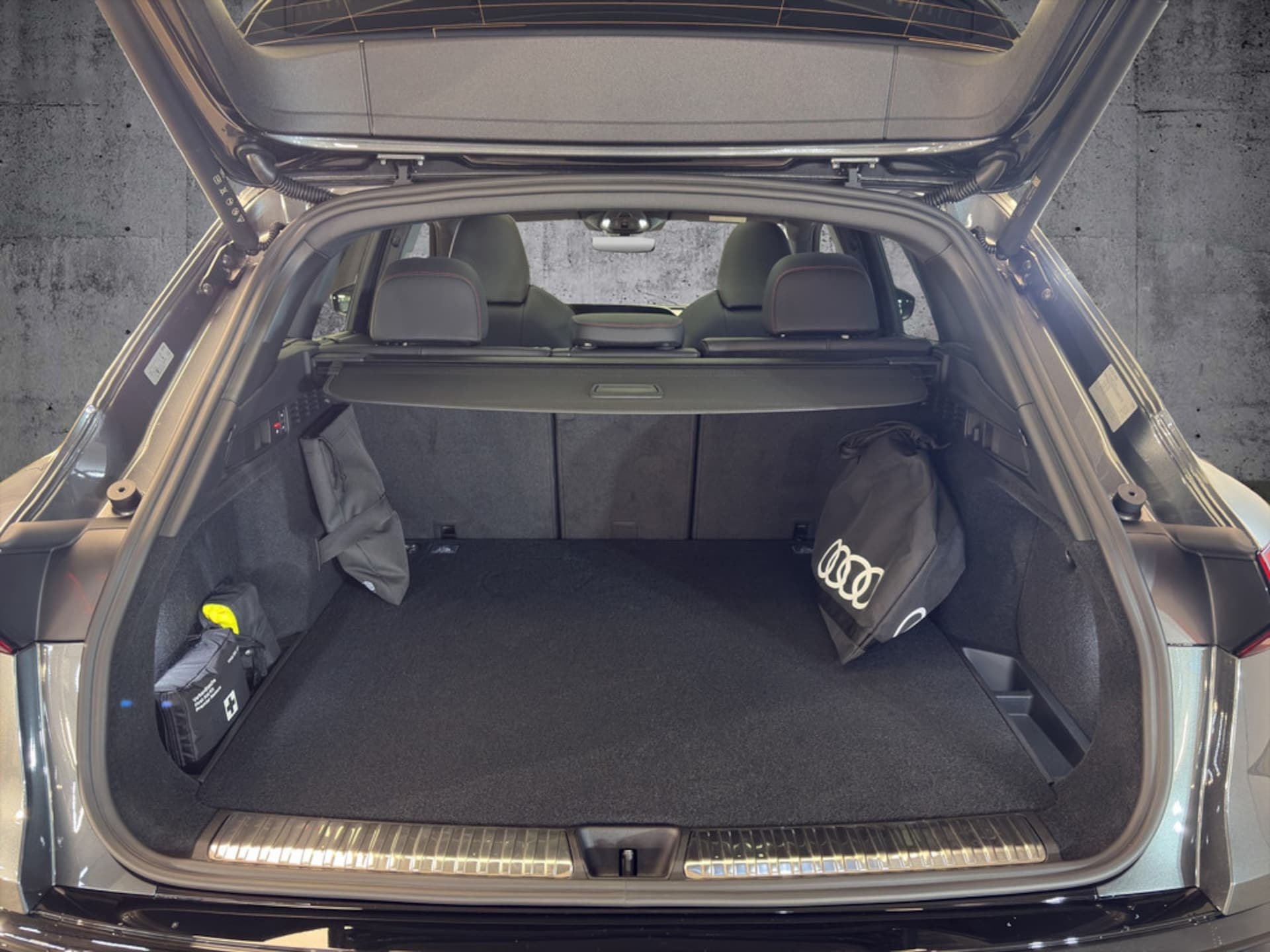 Audi Q5 SUV e-hybrid edition one