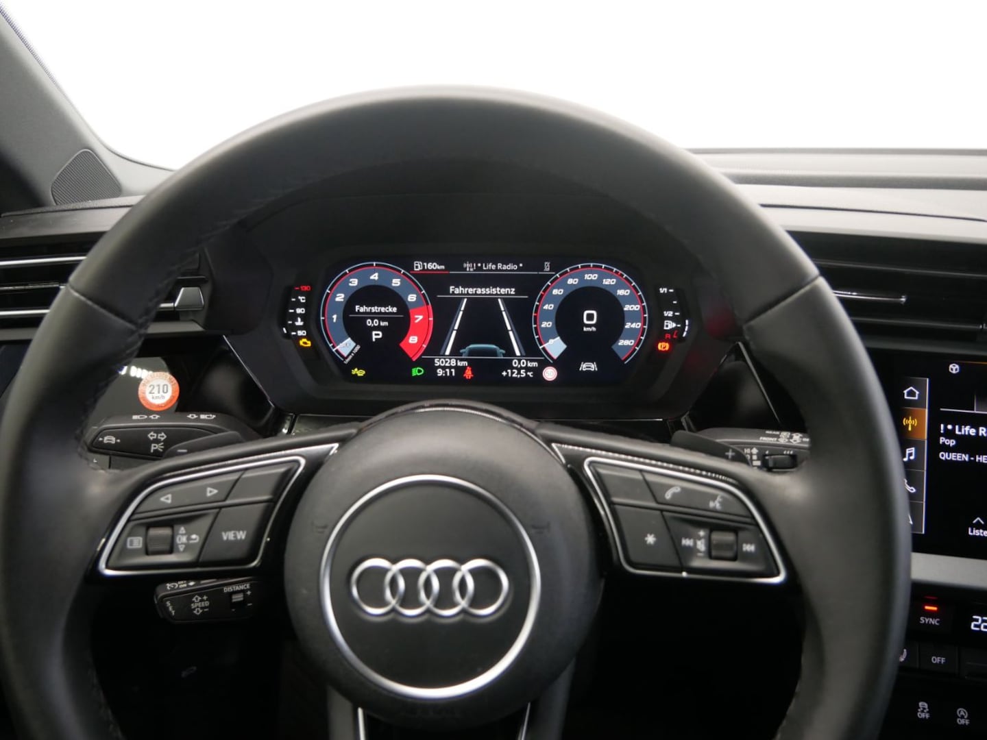 Bild über Audi A3 allstreet 35 TFSI S tronic - für weitere Informationen kontaktieren Sie den Audi Partner
