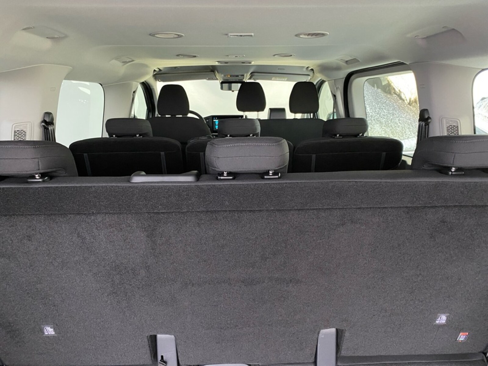 Volkswagen Transporter Kombi kurzer Radstand – Bild 18