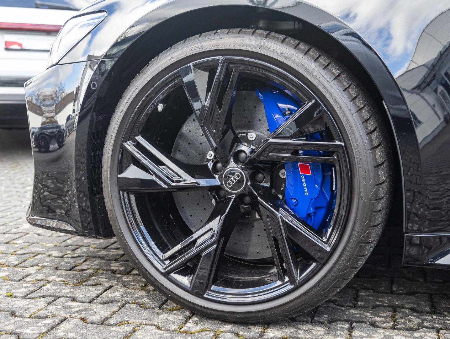 Image about Audi RS 6 Avant TFSI quattro tiptronic