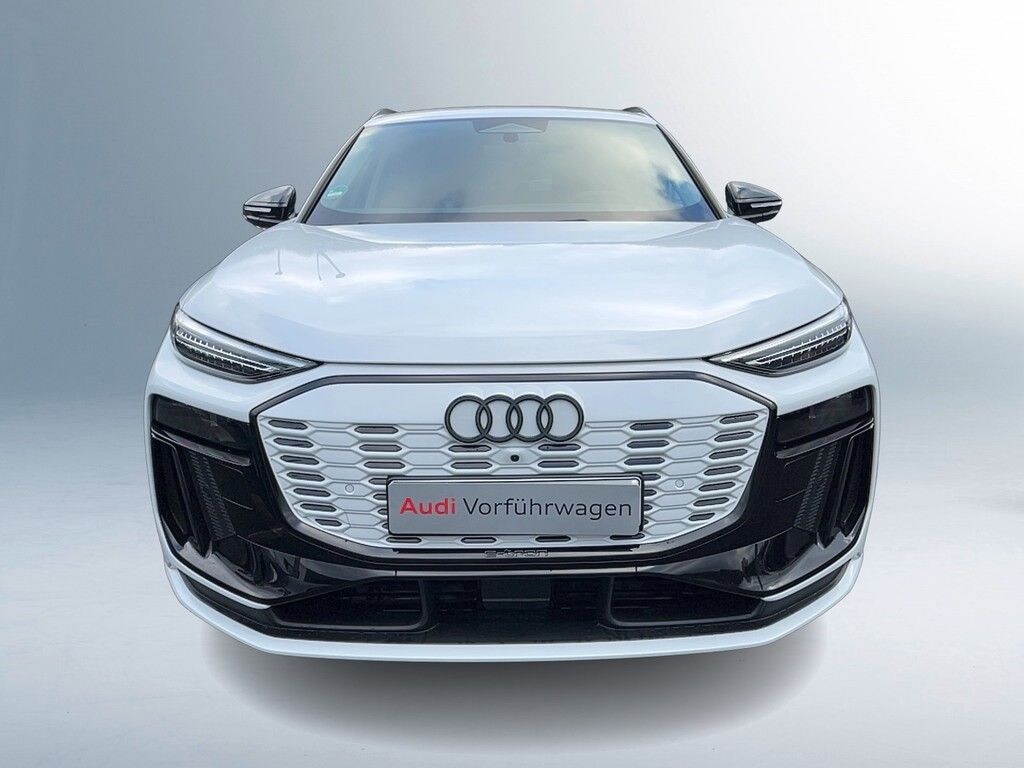 Image about Audi Q6 SUV e-tron e-tron performance