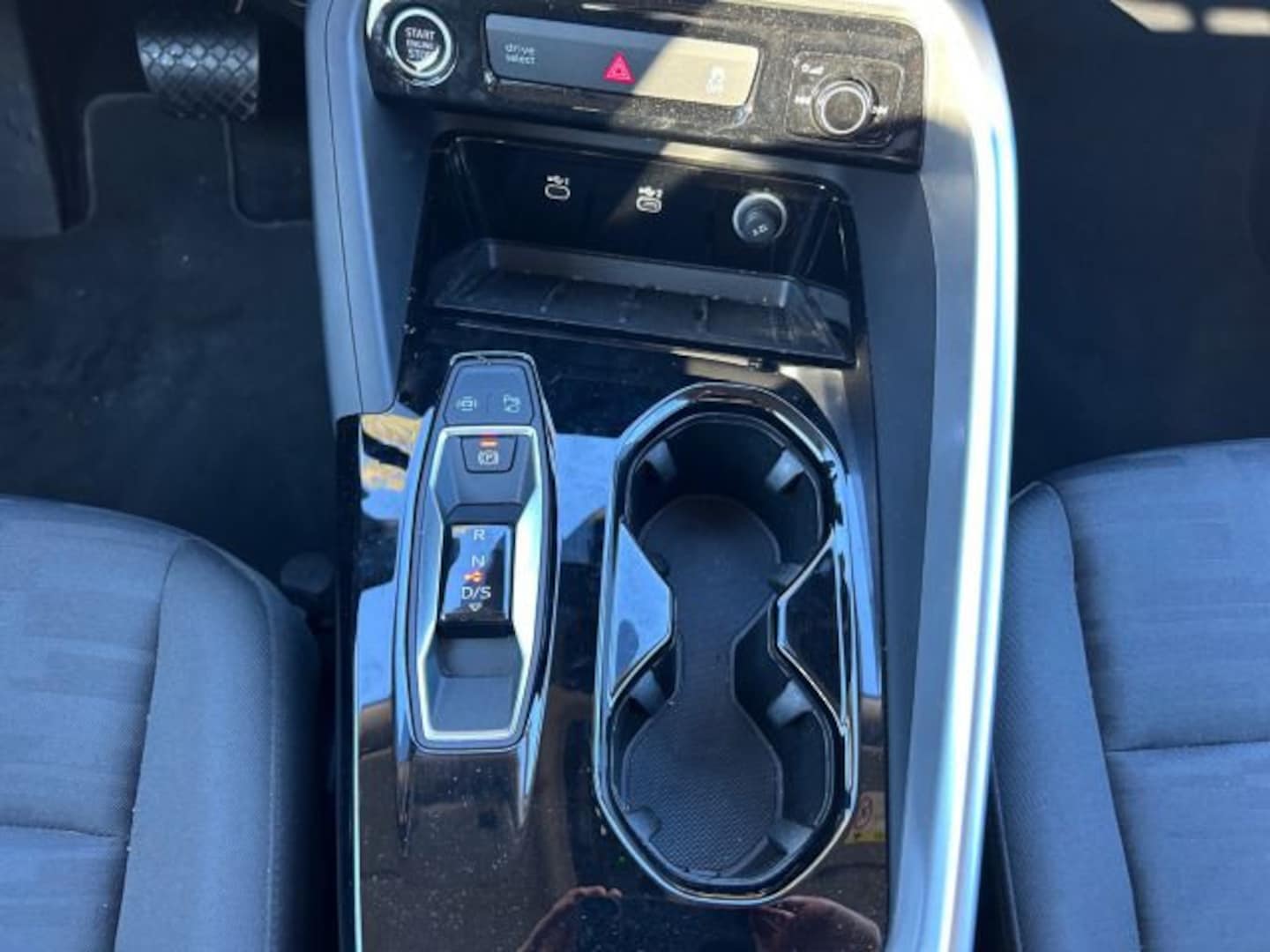 Bild über Audi Q5 SUV TFSI 150 kW S tronic - für weitere Informationen kontaktieren Sie den Audi Partner