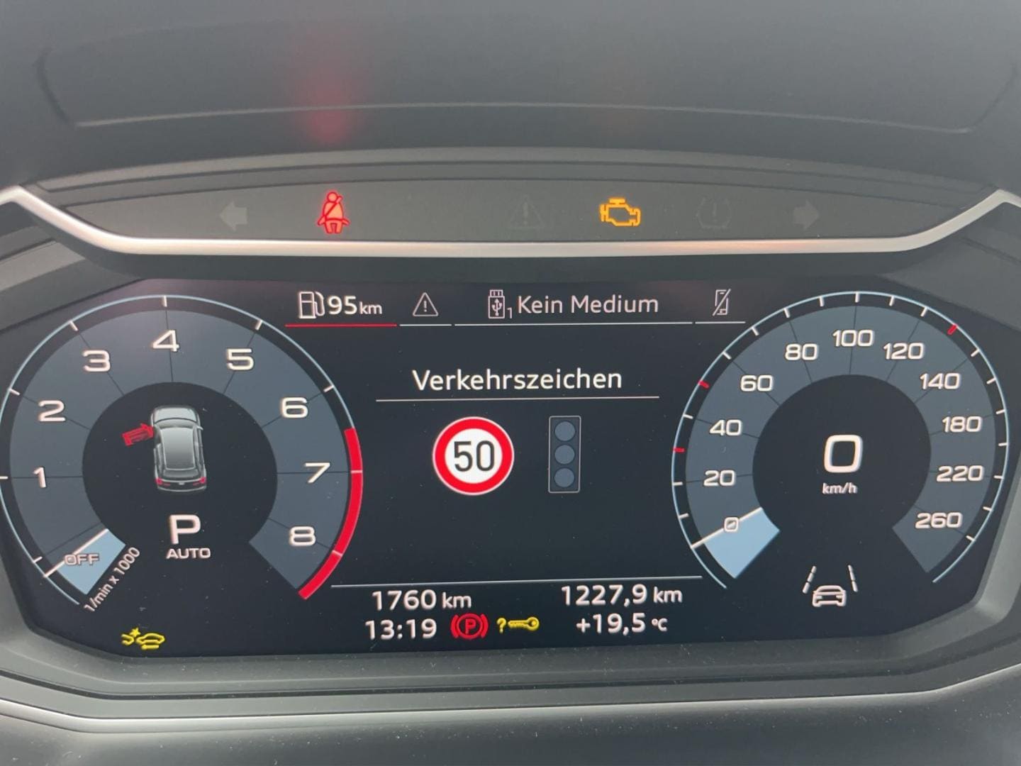 Bild über Audi A1 Sportback S line 30 TFSI S tronic - für weitere Informationen kontaktieren Sie den Audi Partner