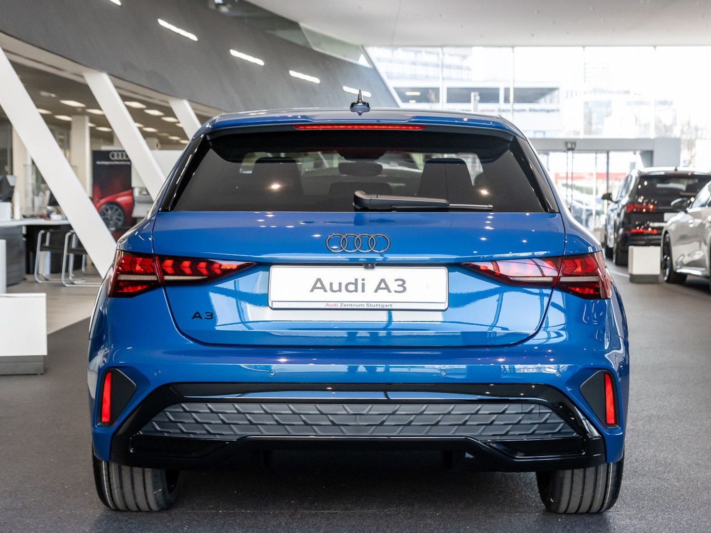 Bild über Audi A3 Sportback S line 35 TFSI S tronic - für weitere Informationen kontaktieren Sie den Audi Partner