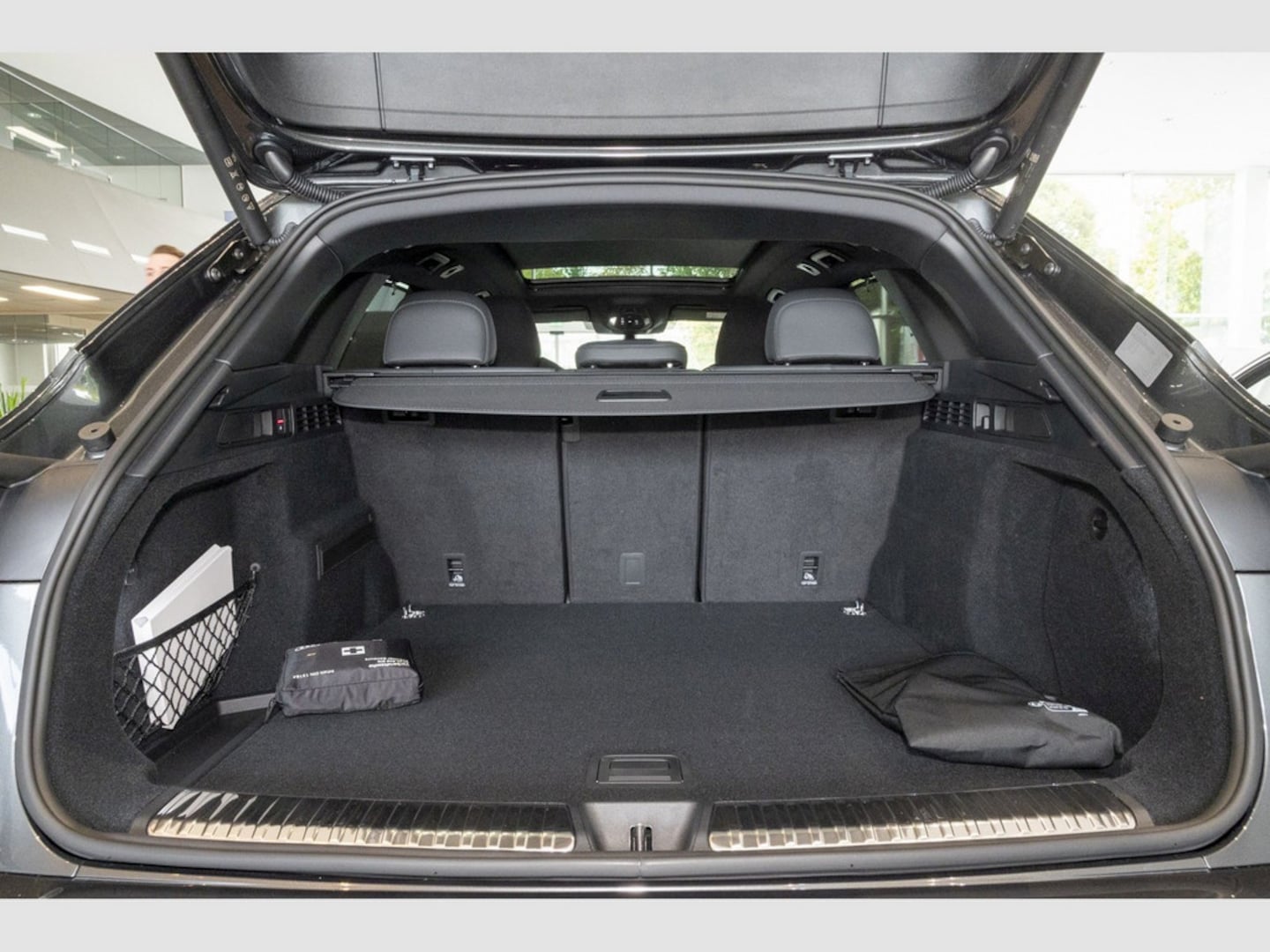 Bild über Audi Q5 SUV TDI quattro 220 kW S tronic - für weitere Informationen kontaktieren Sie den Audi Partner