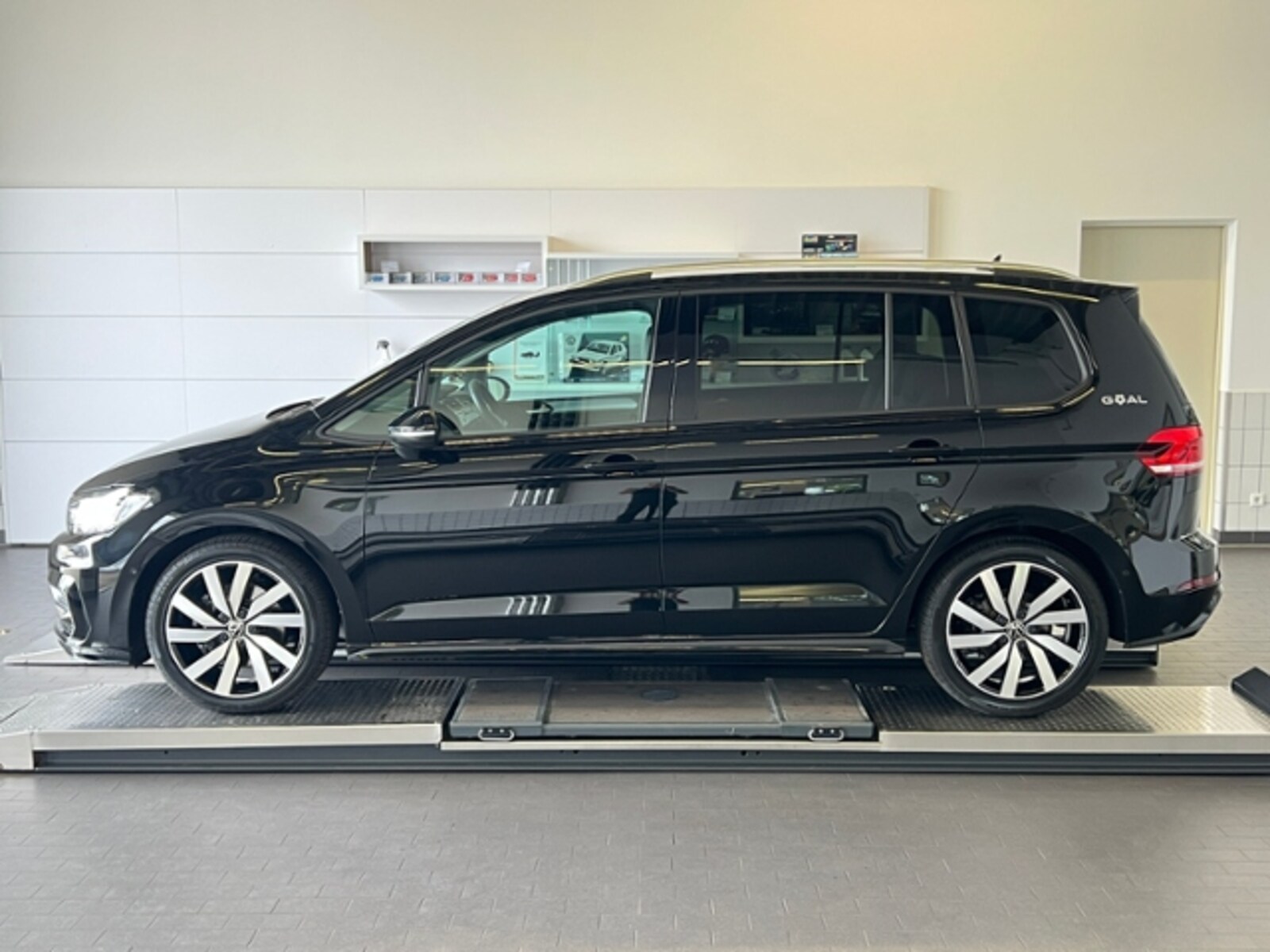 Volkswagen Touran – Bild 2