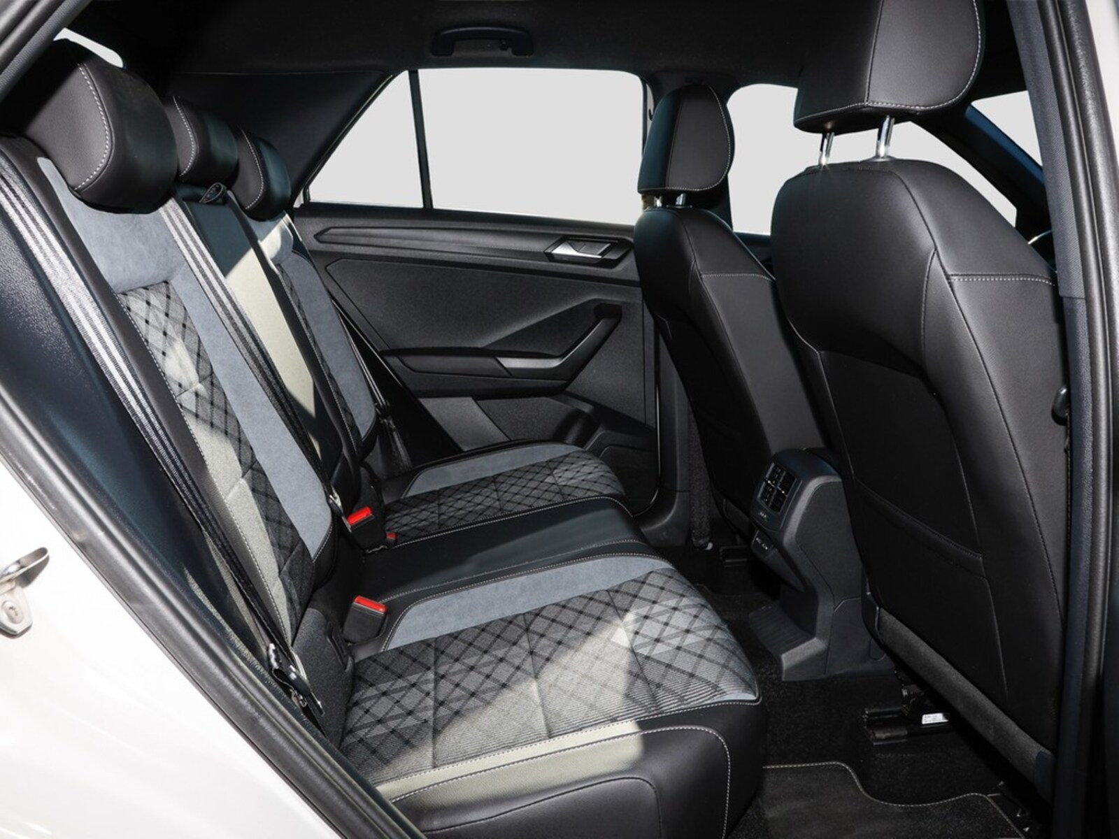 Volkswagen T-Roc – Bild 10