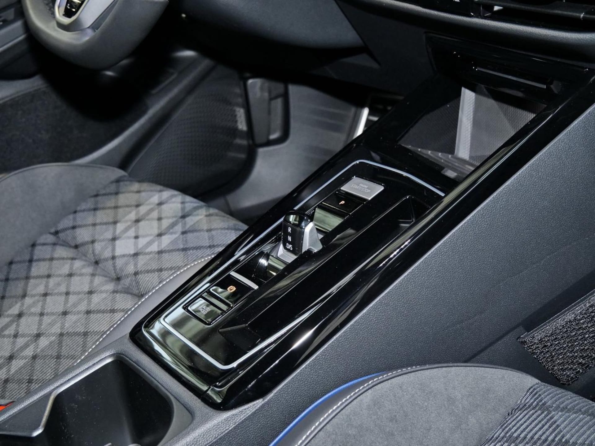Volkswagen Golf Variant R-Line