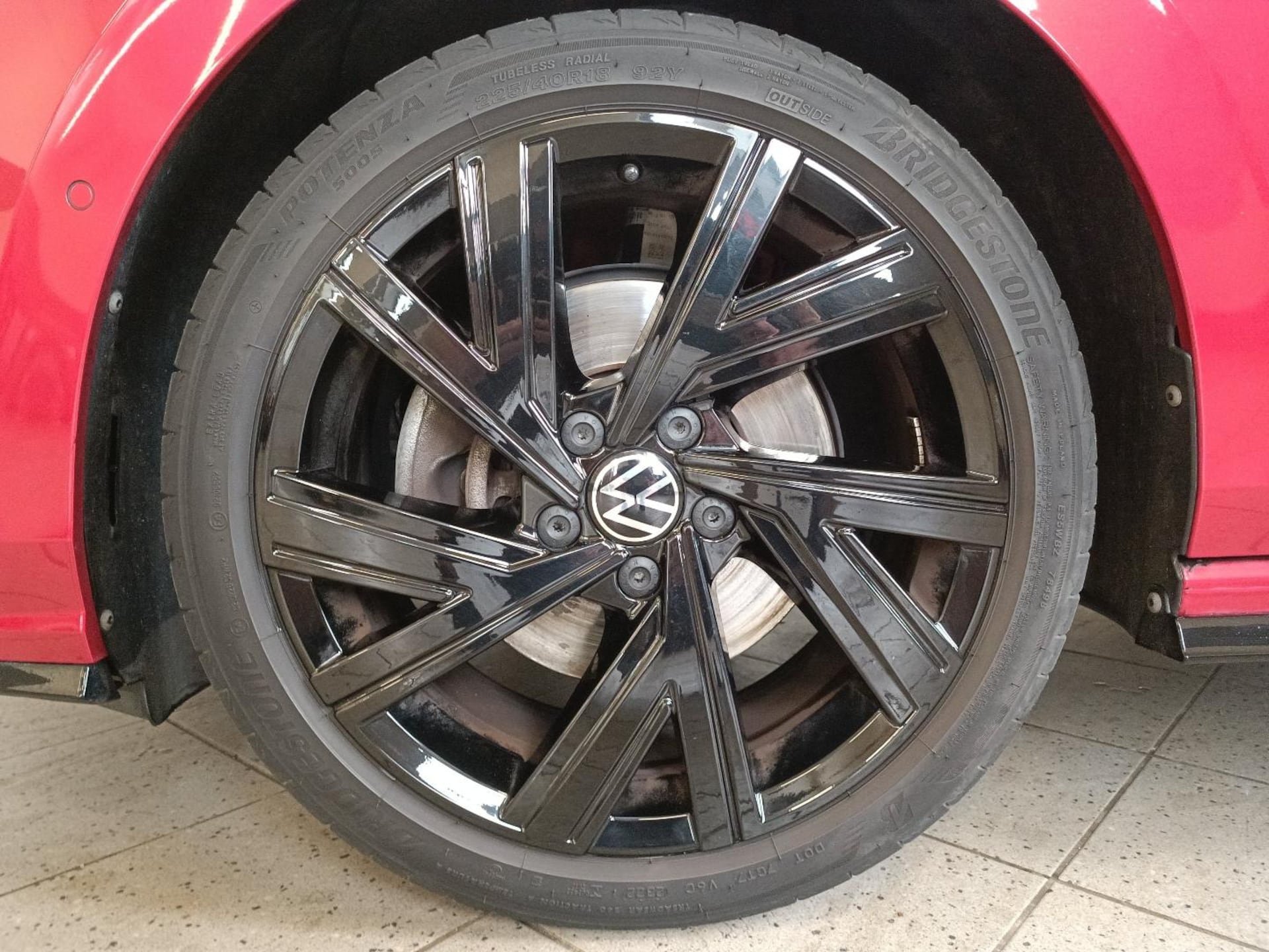Volkswagen Golf R-Line