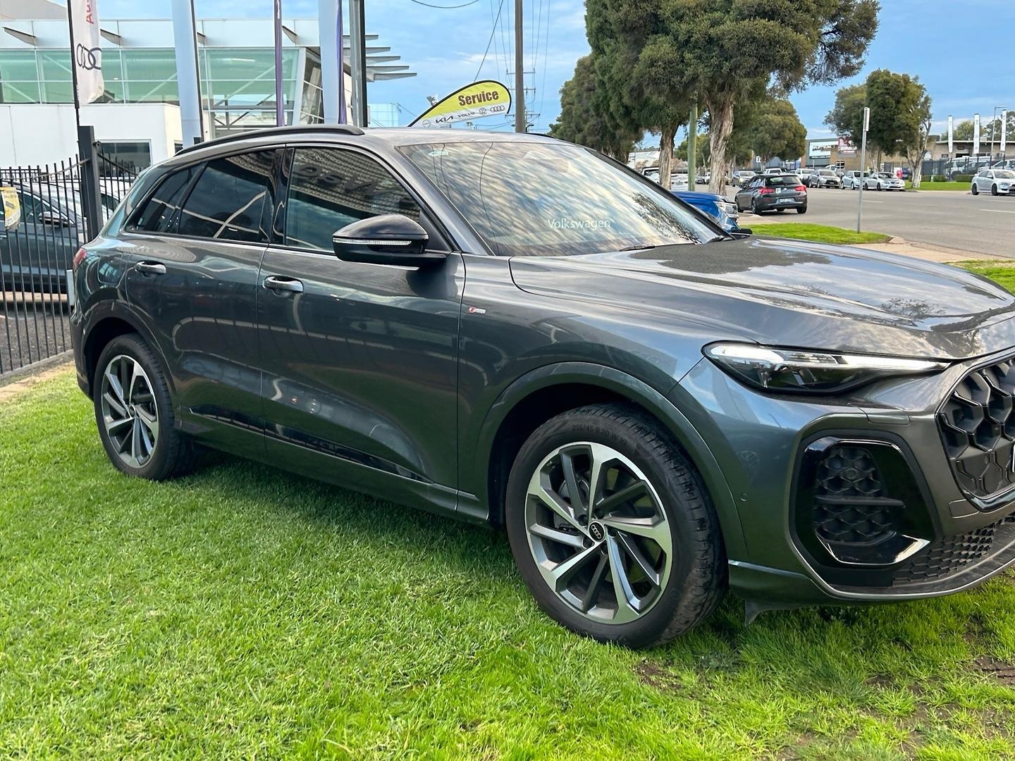 Image about Audi Q5 SUV TDI quattro 150 kW sport