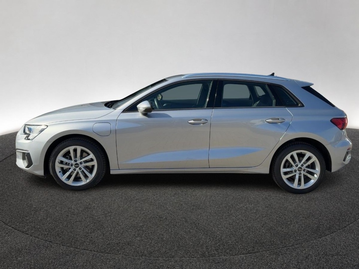 Bild über Audi A3 Sportback TFSI e 40 TFSI e S tronic - für weitere Informationen kontaktieren Sie den Audi Partner