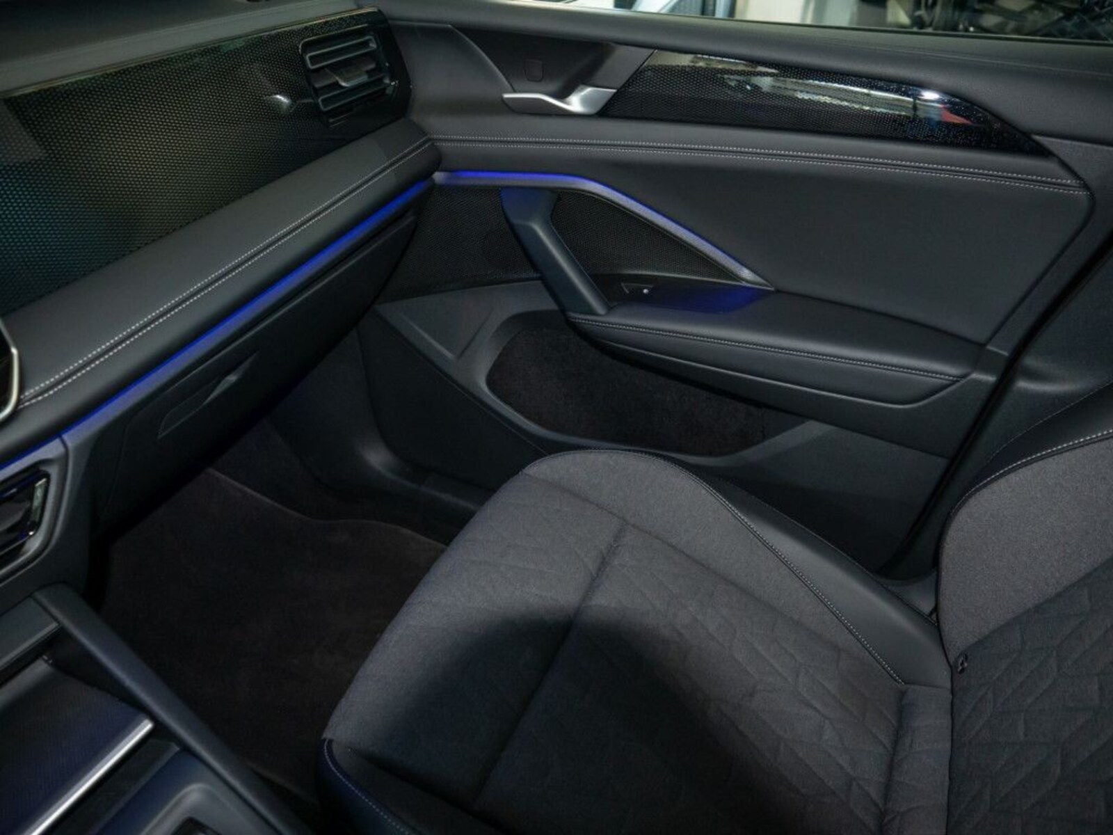 Volkswagen Tiguan – Bild 15