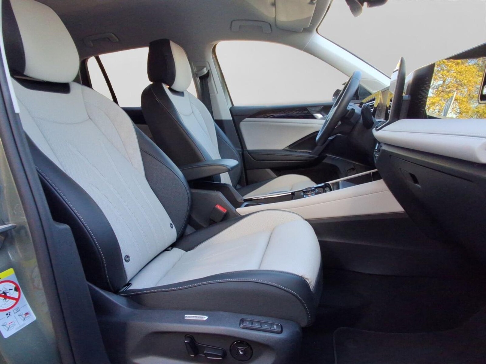 Volkswagen Tiguan – Bild 11