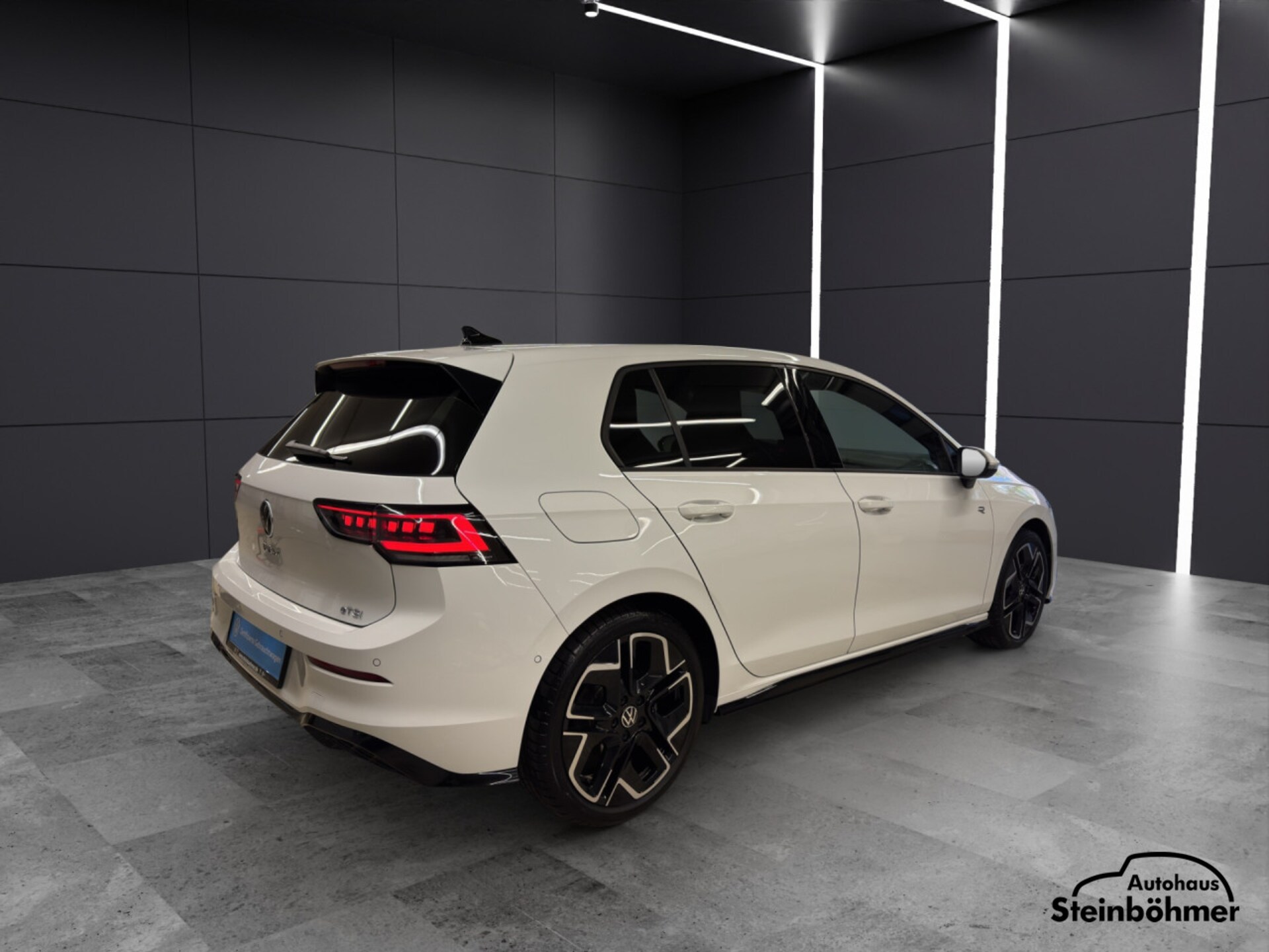 Volkswagen Golf R-Line