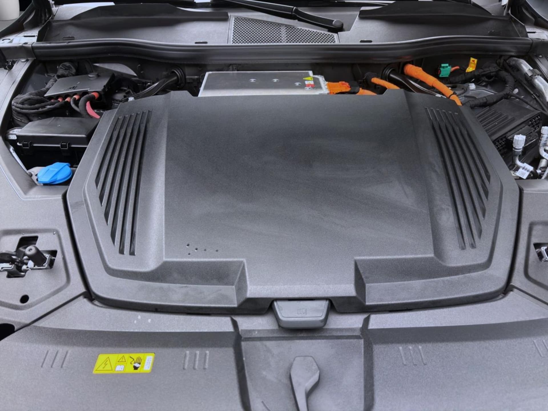 Audi Q8 e-tron S line
