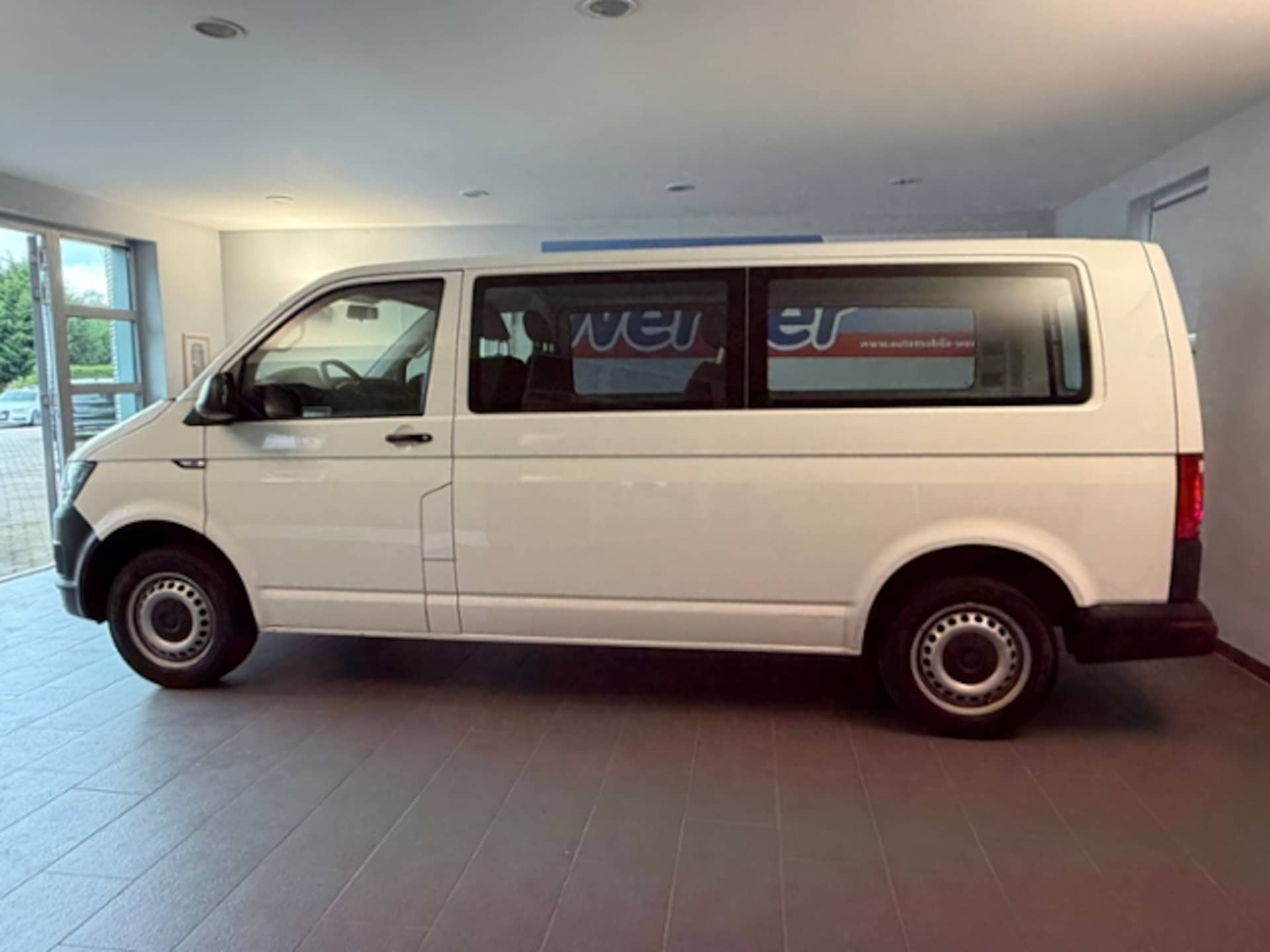 Volkswagen T6 Transporter Kombi langer Radstand