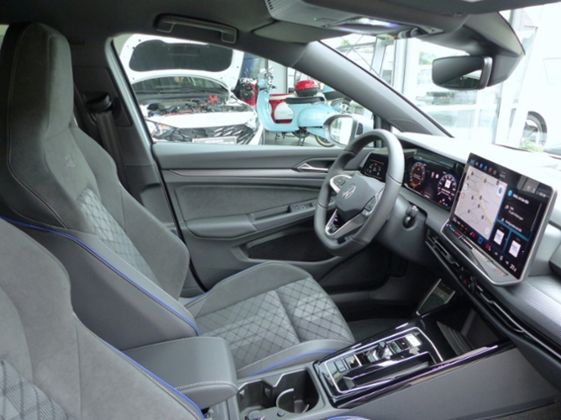 Volkswagen Golf R-Line