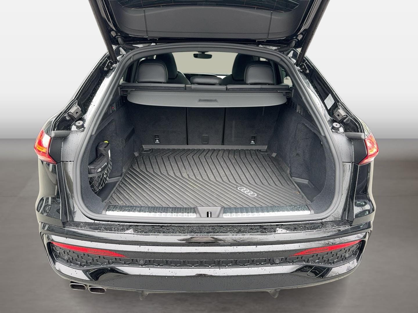 Bild über Audi Q5 Sportback TDI quattro 150 kW S tronic - für weitere Informationen kontaktieren Sie den Audi Partner