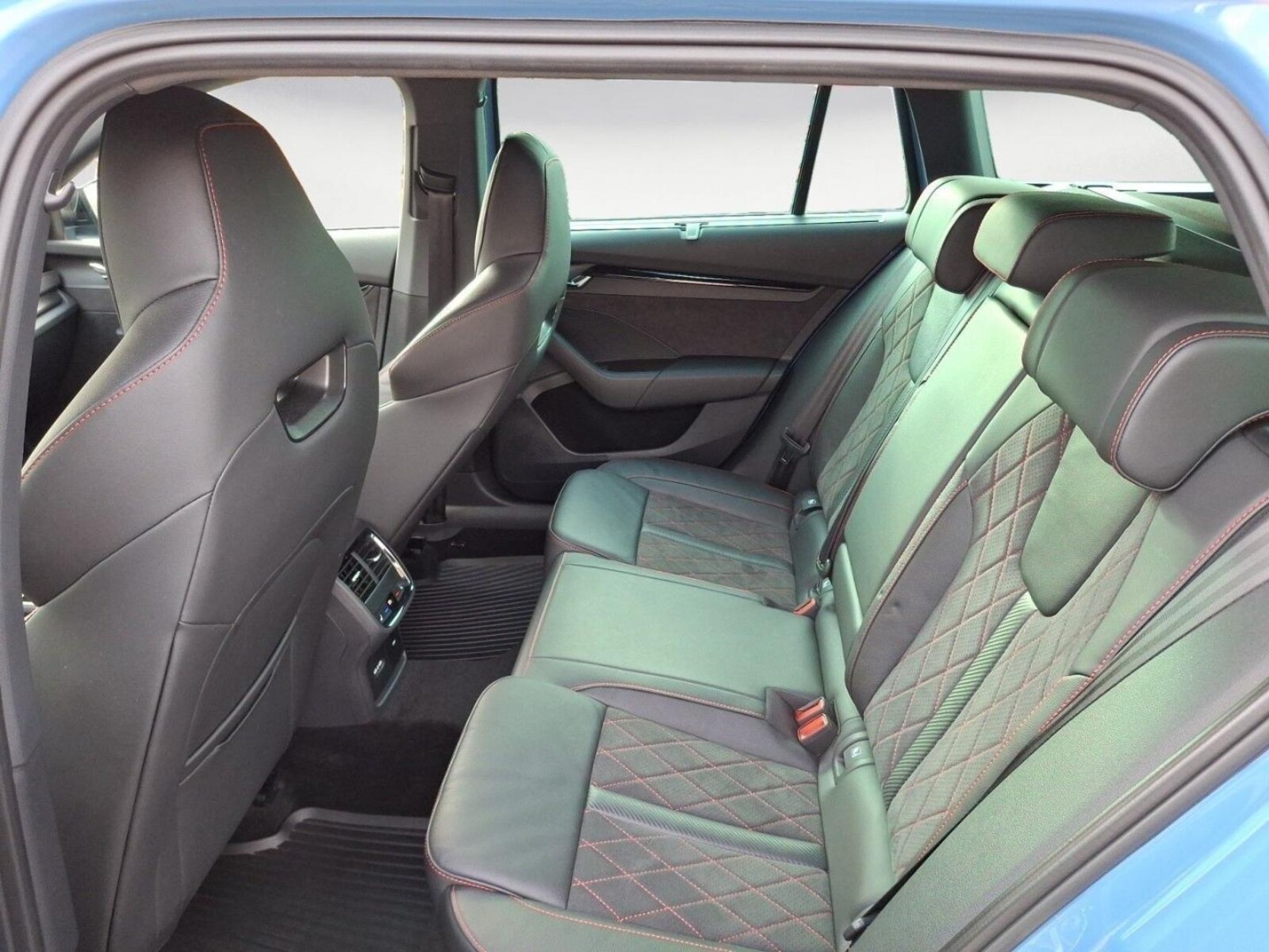 Škoda Octavia Combi – Bild 14