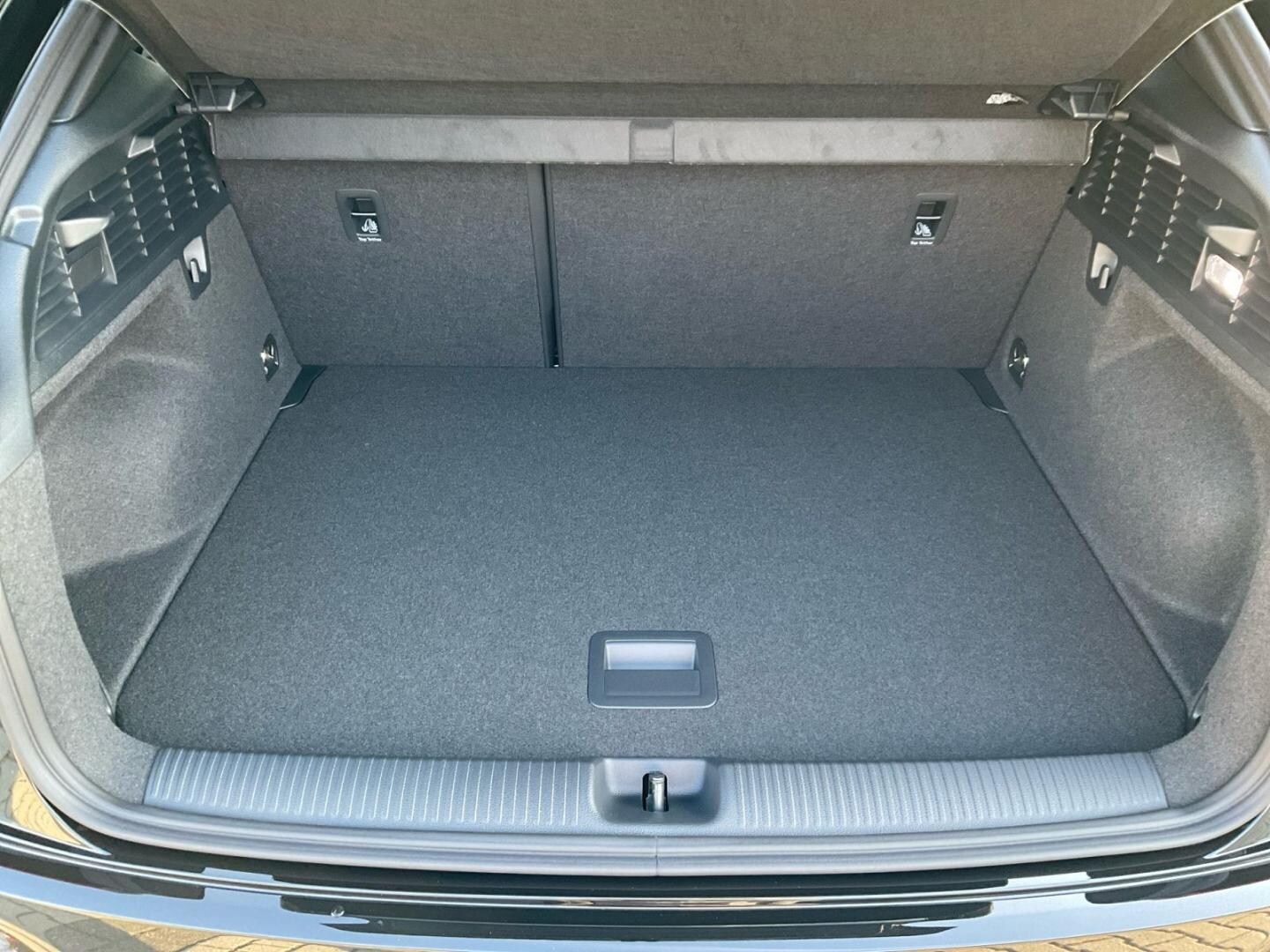 Bild über Audi Q2 S line 35 TFSI S tronic - für weitere Informationen kontaktieren Sie den Audi Partner
