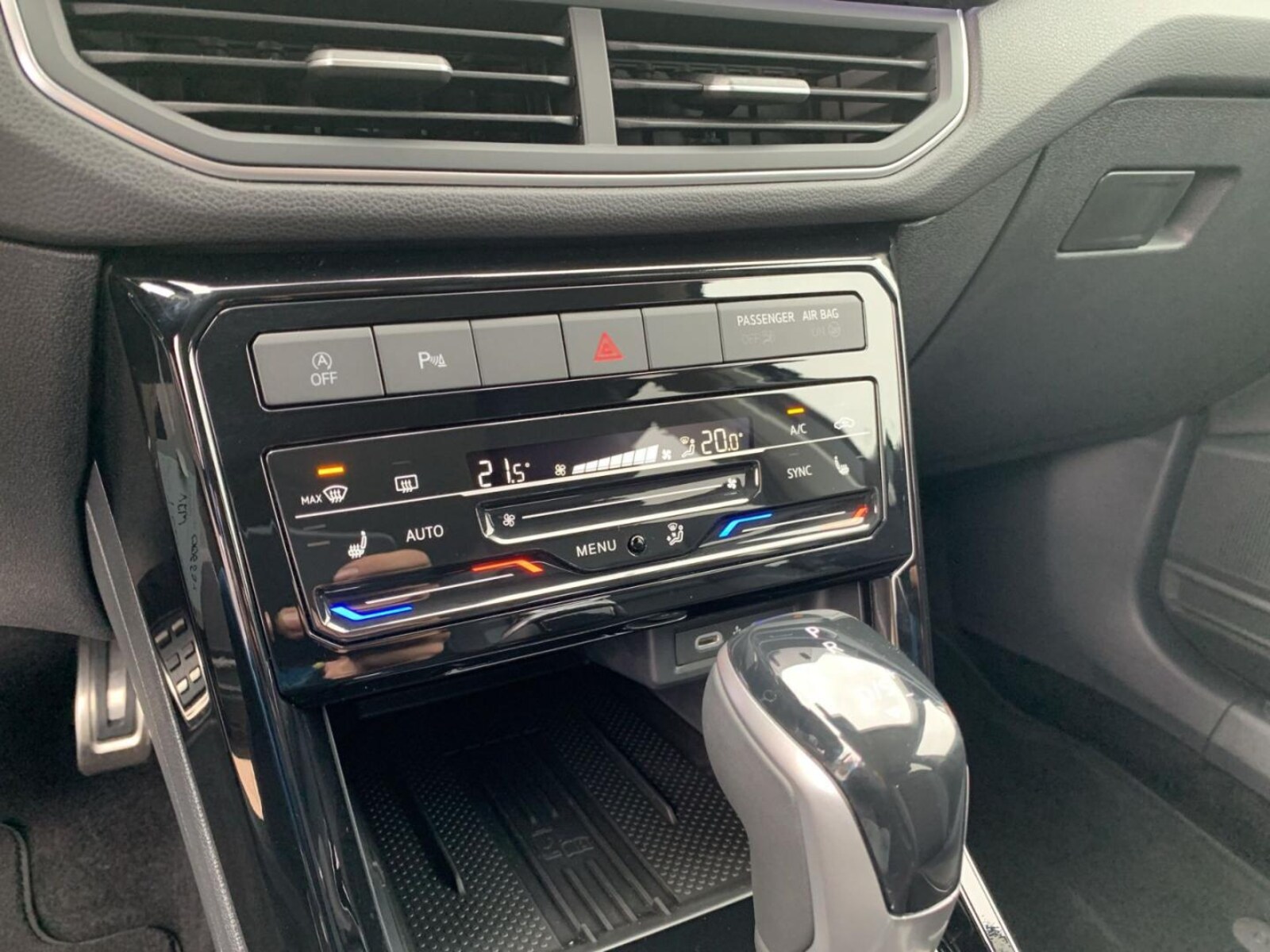 Volkswagen T-Cross – Bild 23