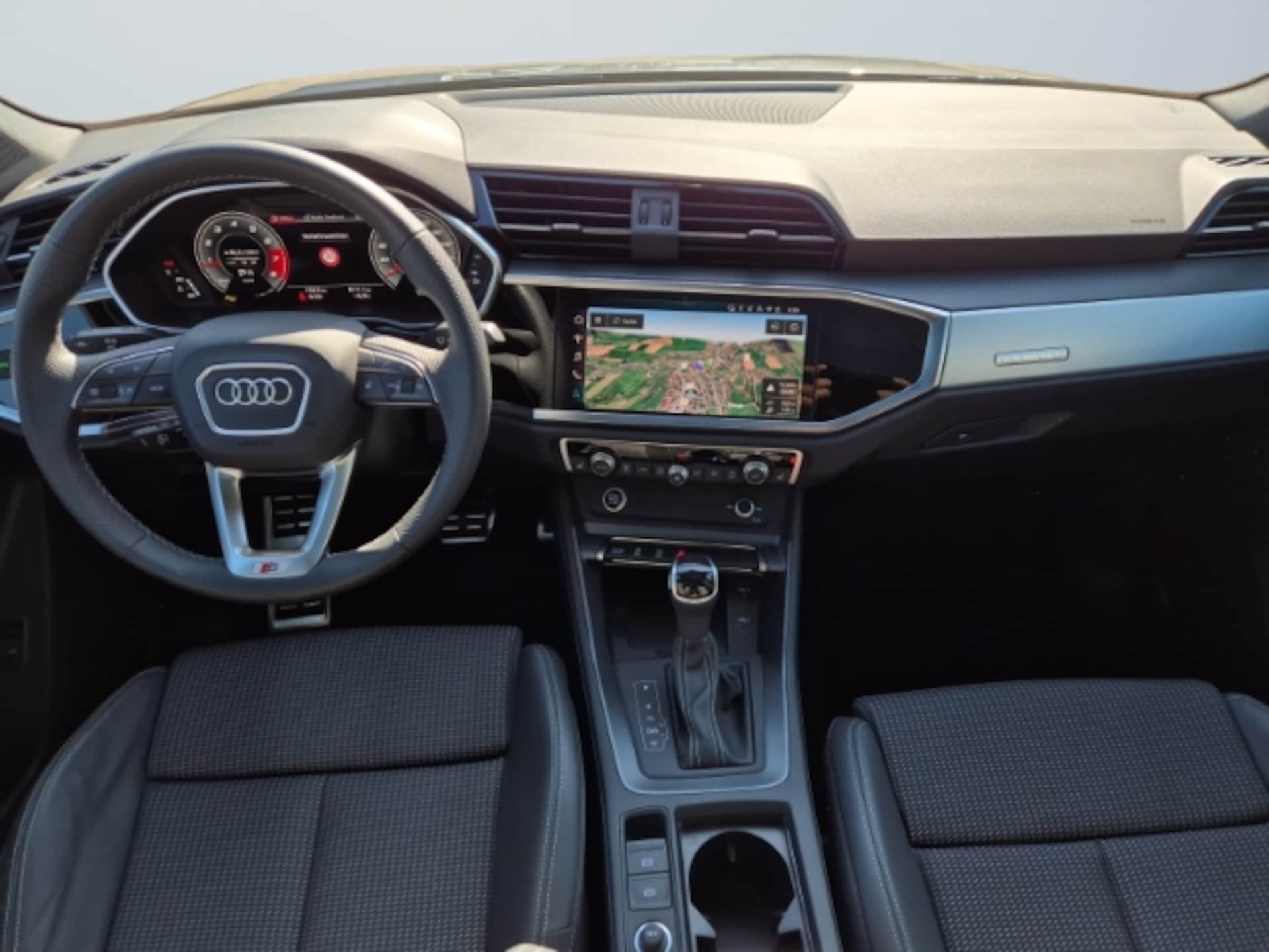 Audi Q3 Sportback S line