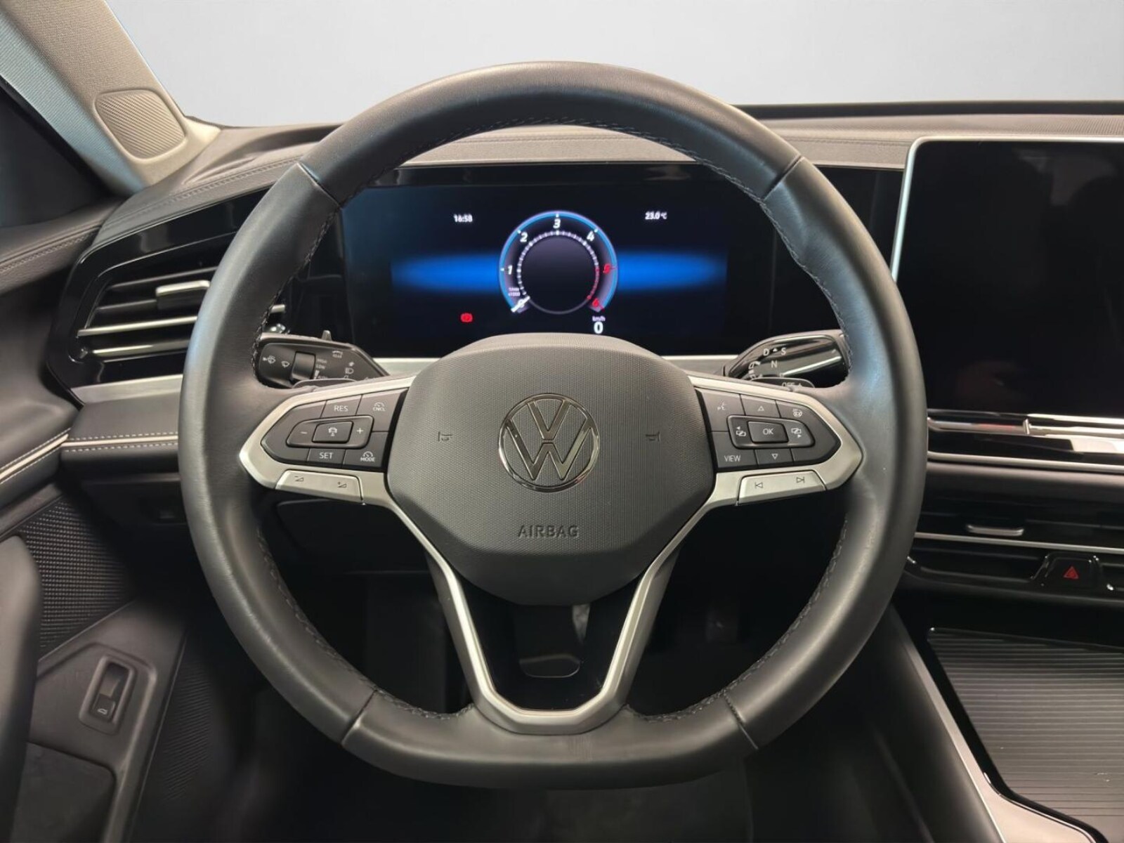 Volkswagen Passat – Bild 9