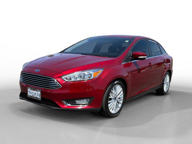 2017 Ford Focus Sedan Titanium's photo