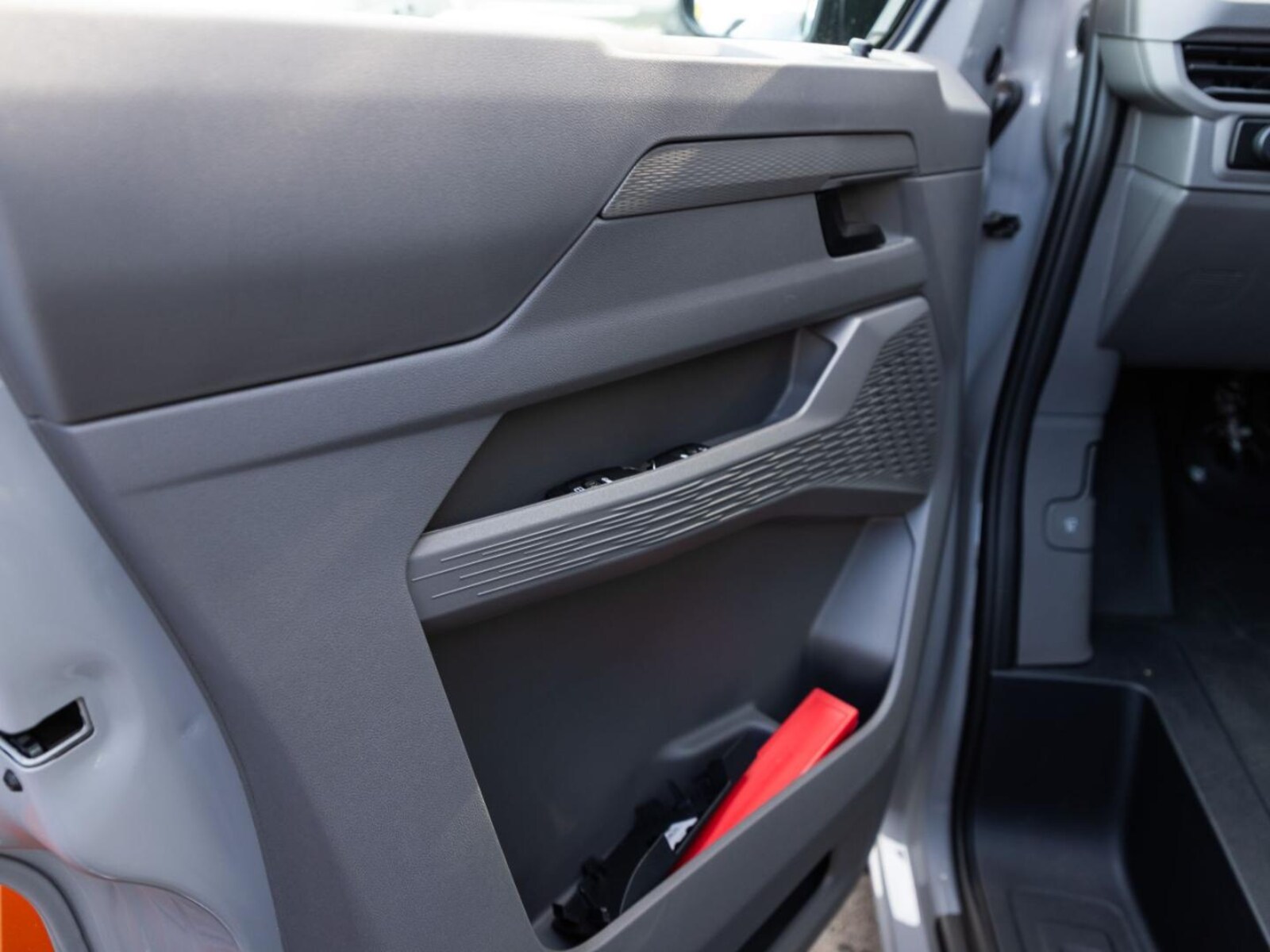 Volkswagen Transporter Kasten langer Radstand – Bild 8