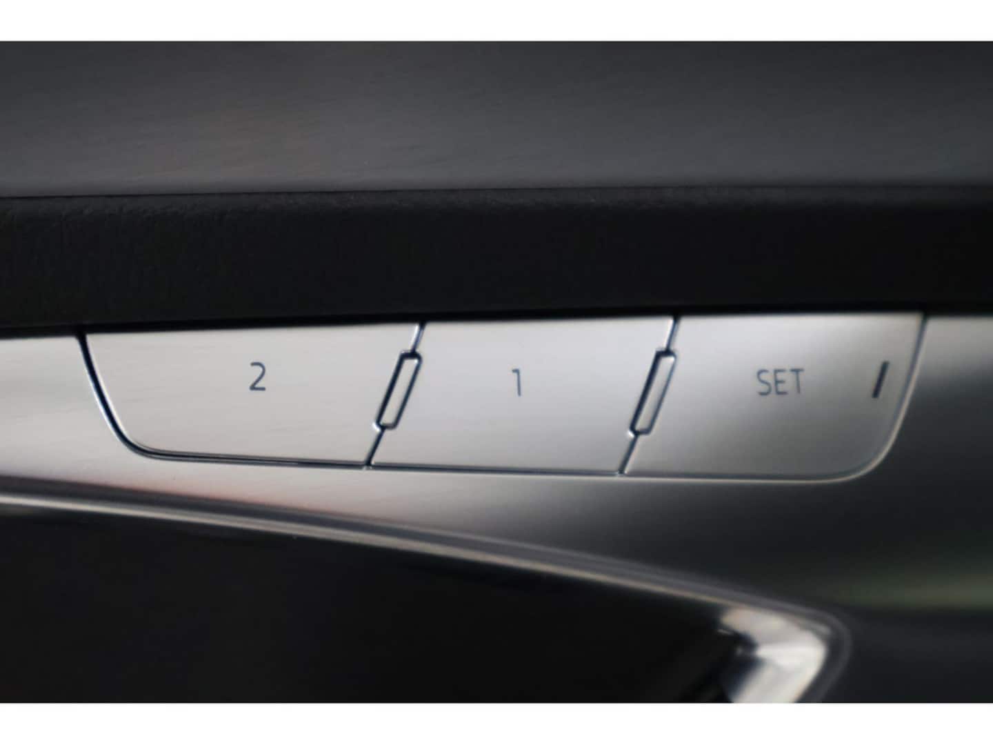 Bild über Audi S6 Avant TDI quattro tiptronic - für weitere Informationen kontaktieren Sie den Audi Partner