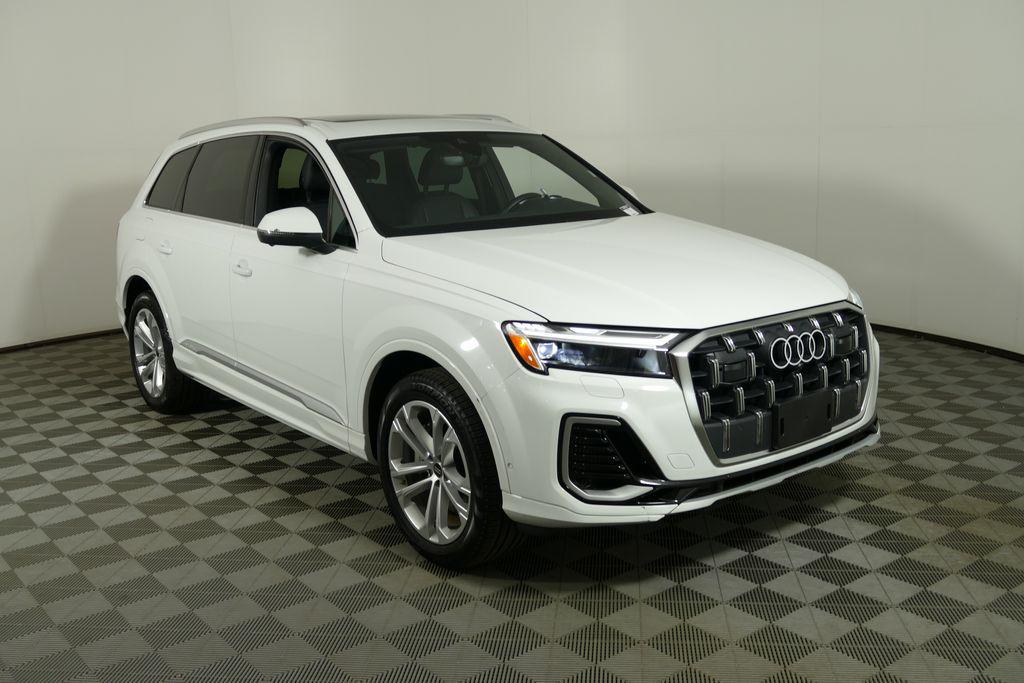 2025 Audi Q7 55 Premium Plus quattro Tiptronic's photo