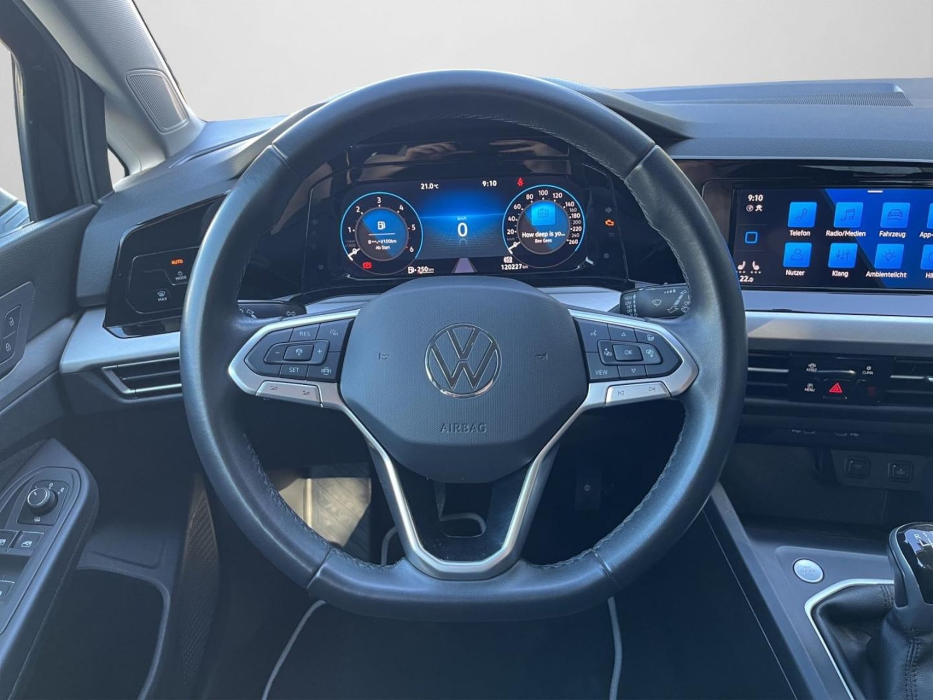 Volkswagen Golf Life