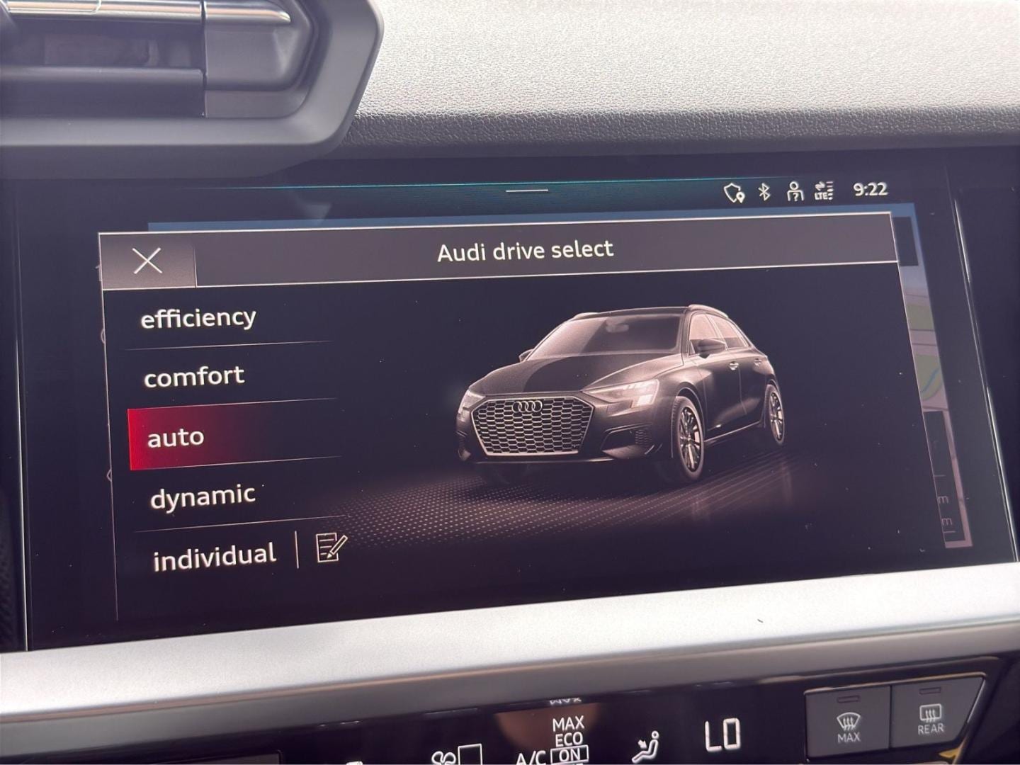 Bild über Audi A3 Sportback TFSI e advanced 40 TFSI e S tronic - für weitere Informationen kontaktieren Sie den Audi Partner