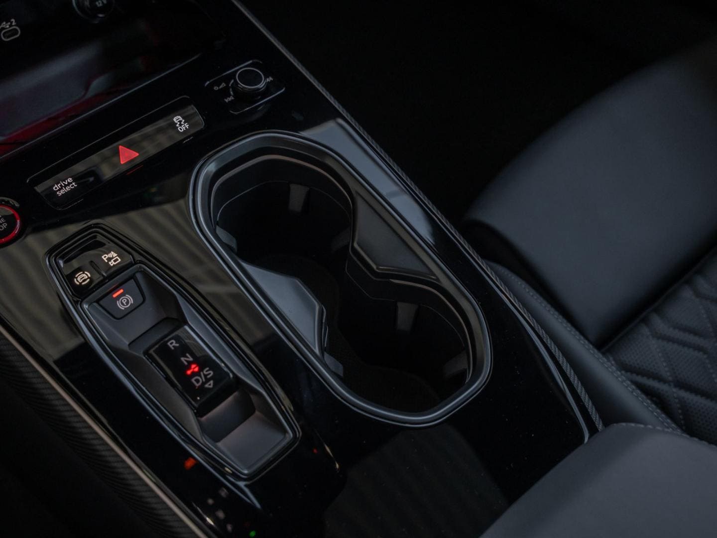 Bild über Audi A6 allroad TDI quattro 220 kW S tronic - für weitere Informationen kontaktieren Sie den Audi Partner