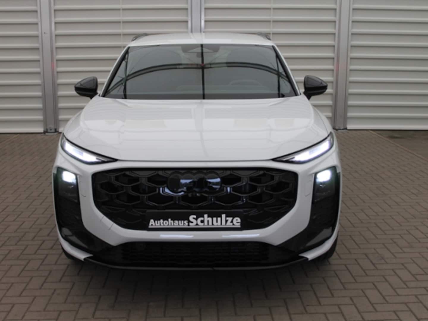 Bild über Audi Q3 SUV TFSI 110 kW S tronic - für weitere Informationen kontaktieren Sie den Audi Partner