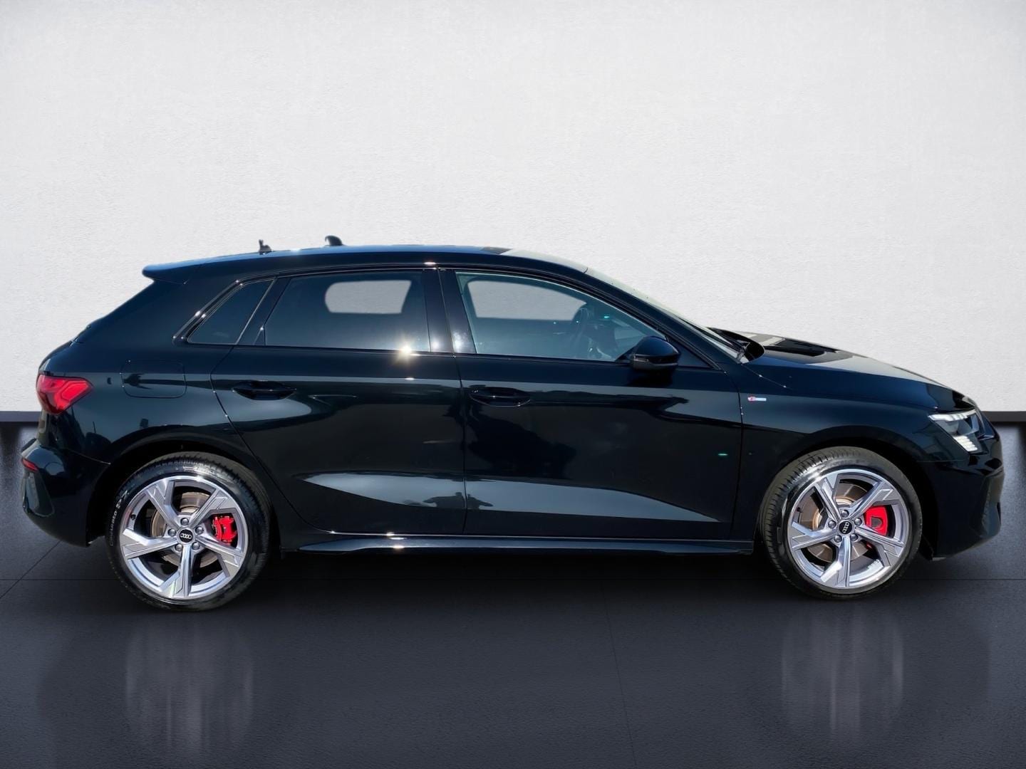 Bild über Audi A3 Sportback TFSI e S line 45 TFSI e S tronic - für weitere Informationen kontaktieren Sie den Audi Partner