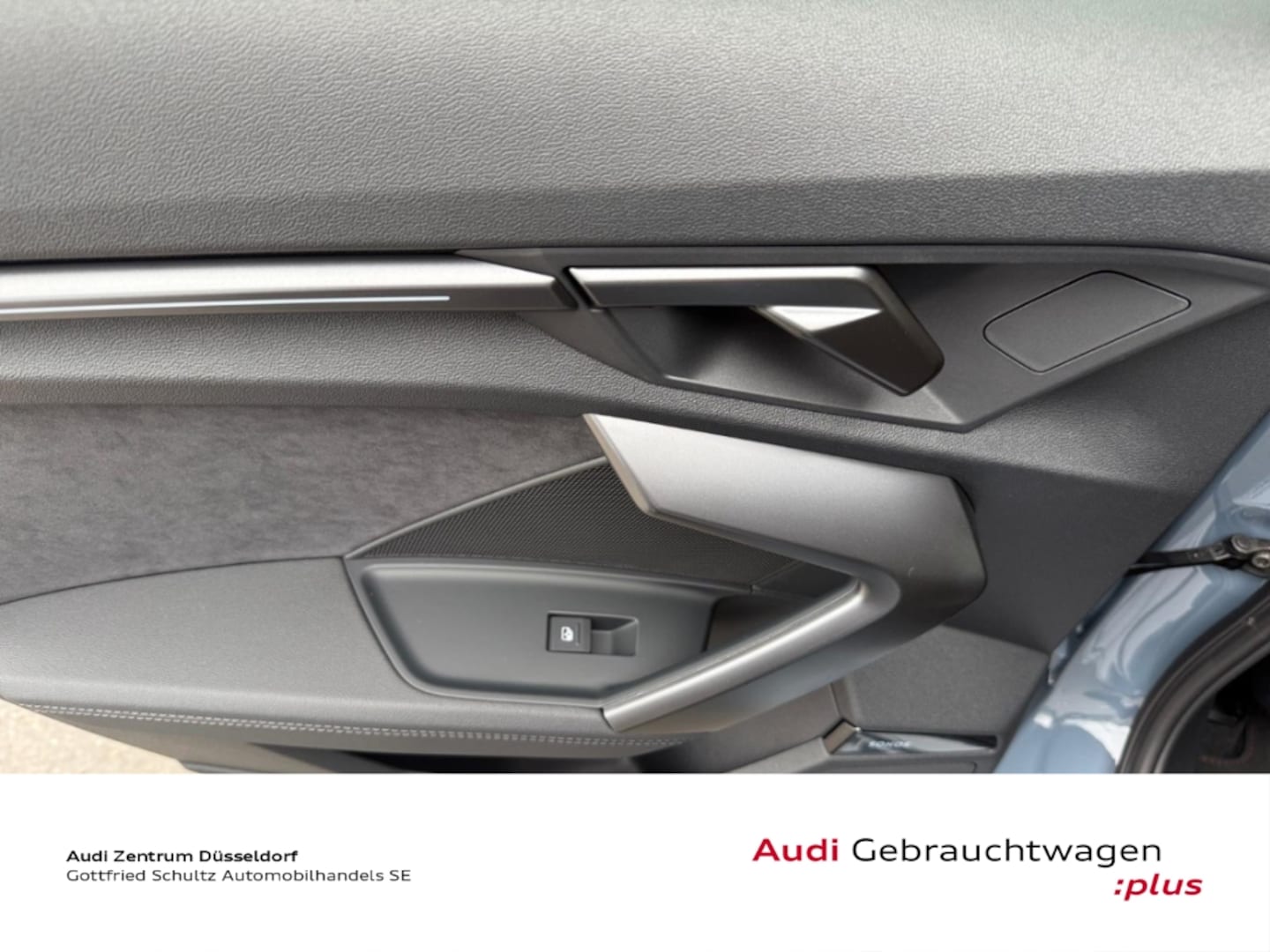 Bild über Audi RS 3 Sportback TFSI quattro 294 kW S tronic - für weitere Informationen kontaktieren Sie den Audi Partner