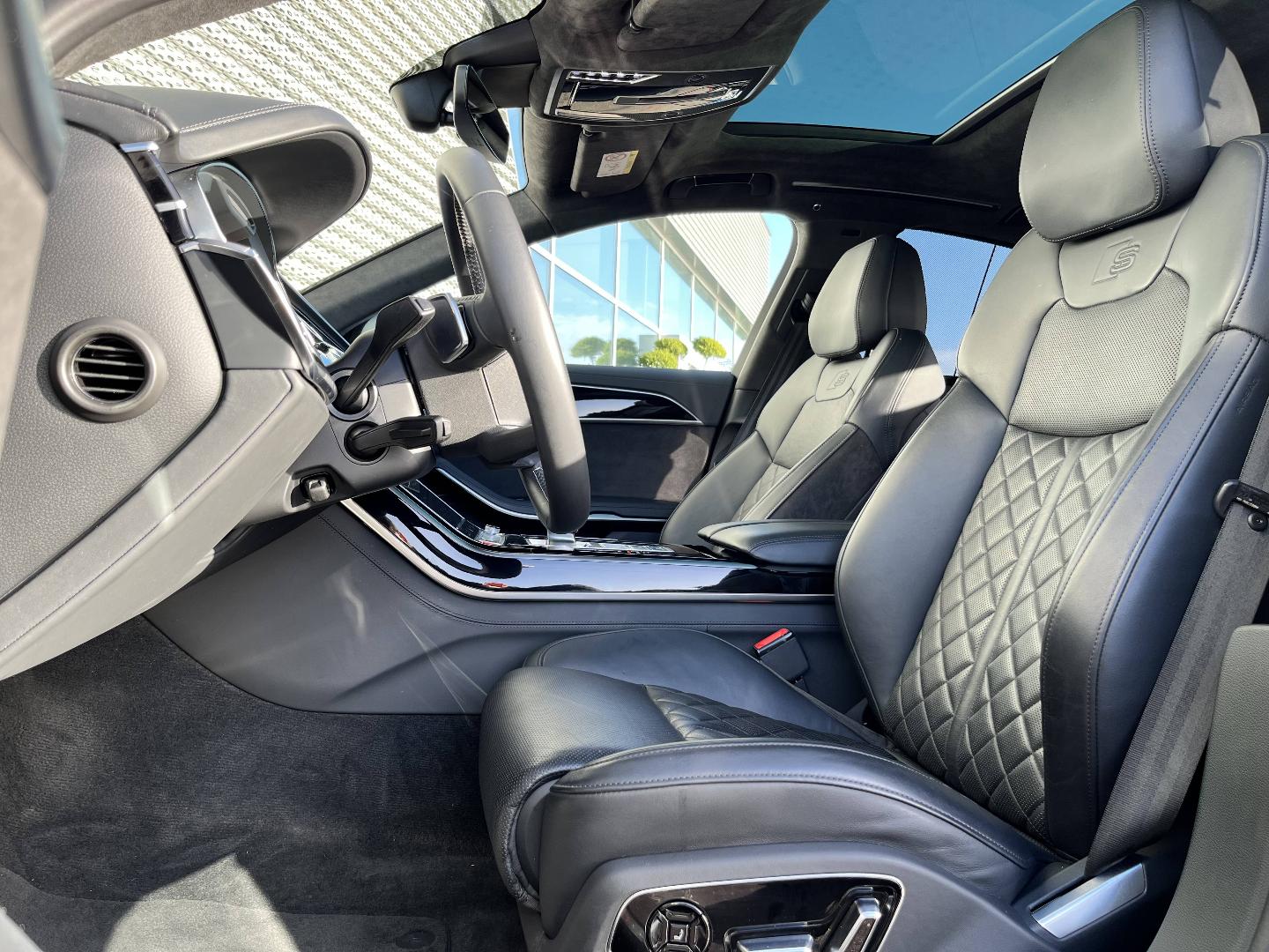 Image about Audi S8 S8 TFSI quattro 420 kW (571 ch) tiptronic