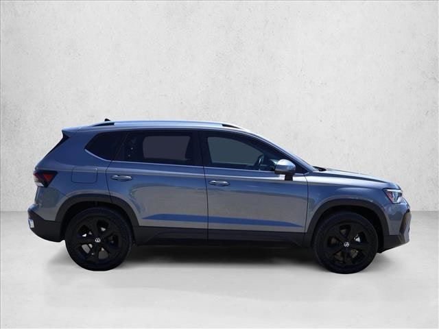 2025 Volkswagen Taos