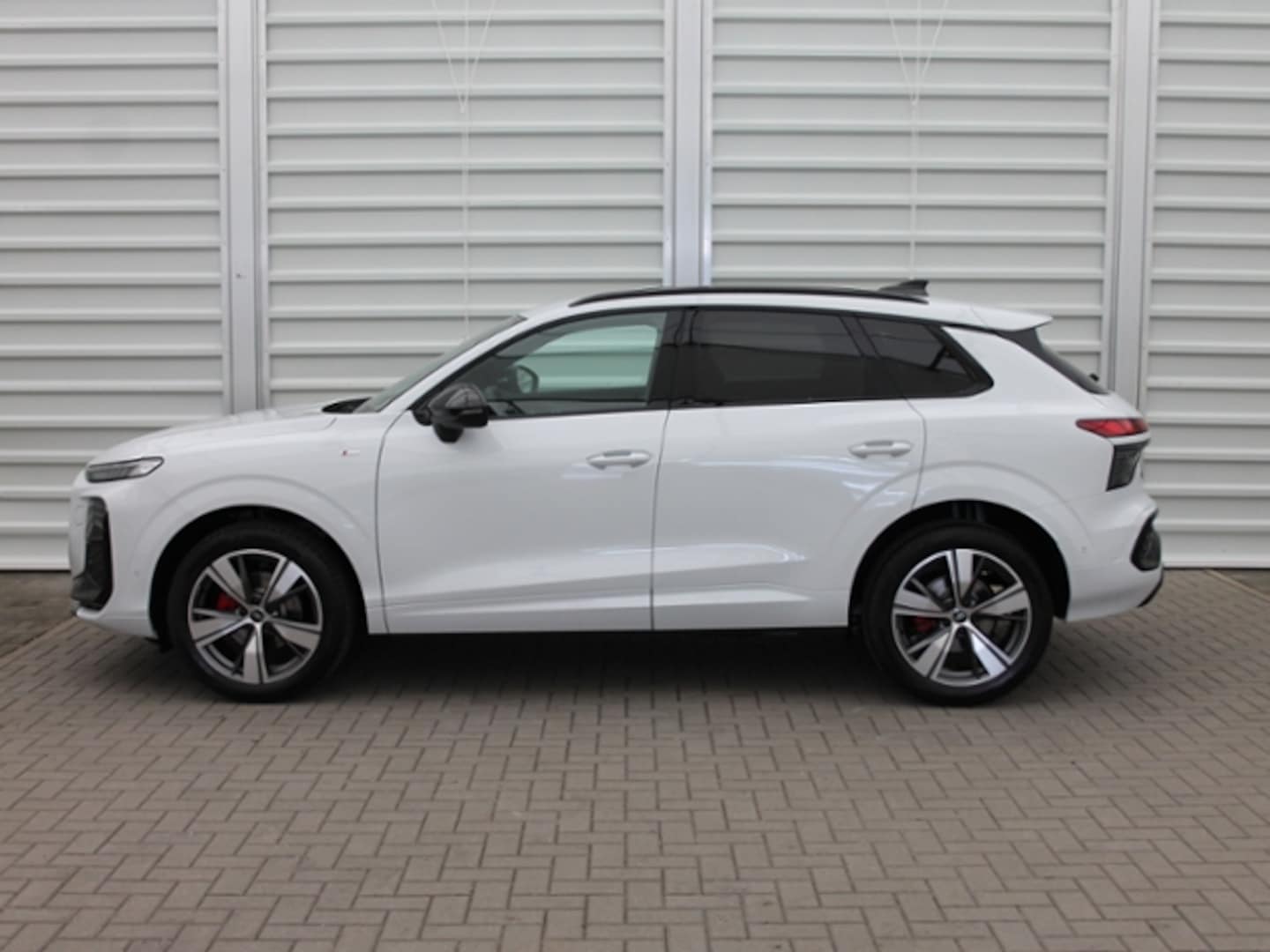 Bild über Audi Q3 SUV TFSI 110 kW S tronic - für weitere Informationen kontaktieren Sie den Audi Partner