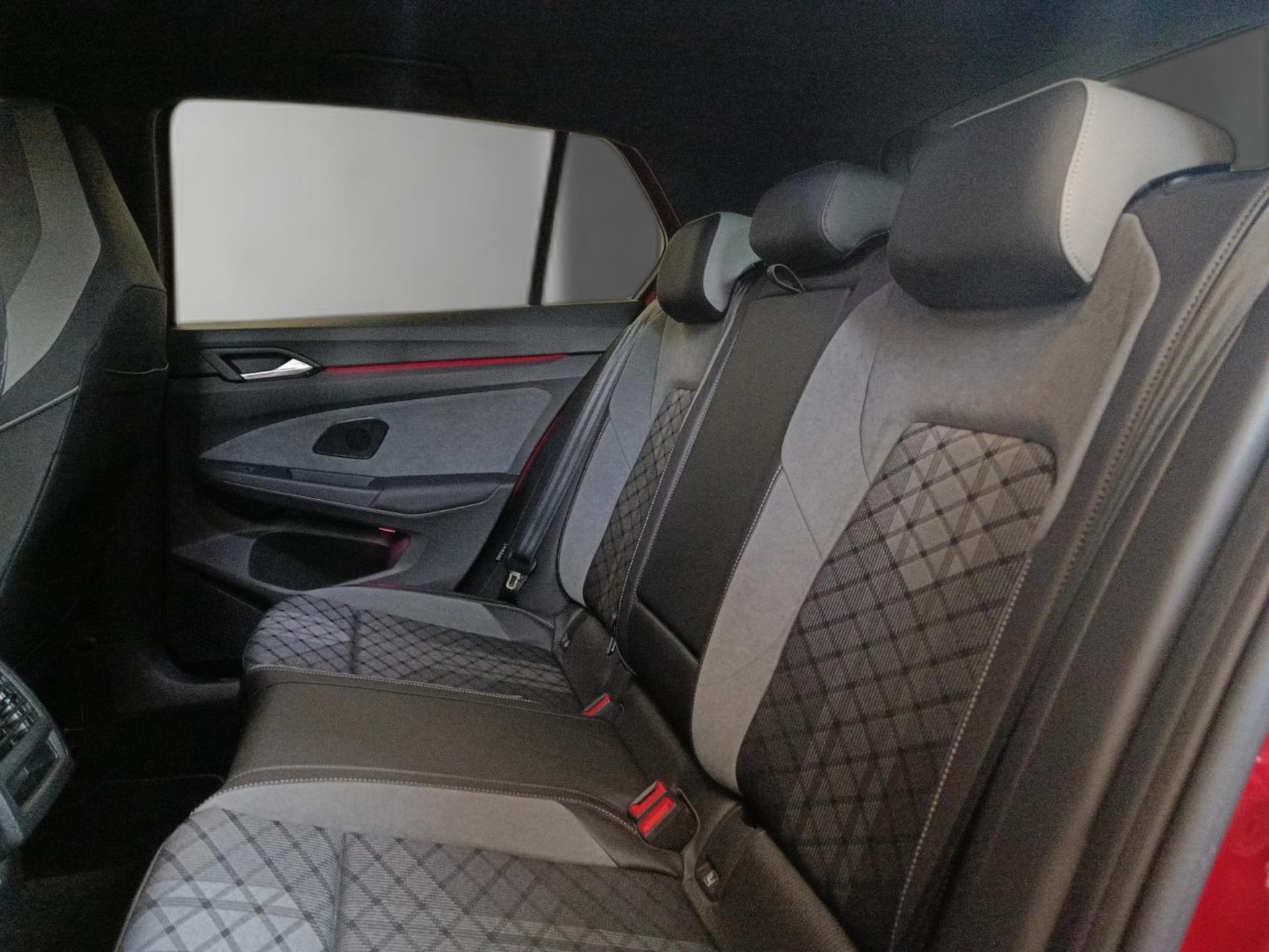 Volkswagen Golf R-Line
