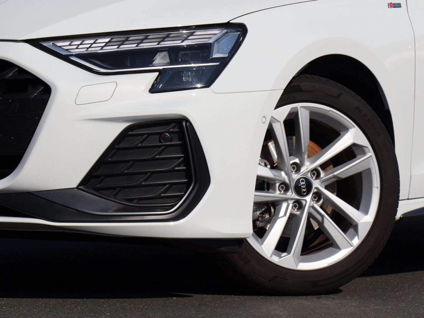 Bild über Audi A3 Sportback S line 35 TFSI S tronic - für weitere Informationen kontaktieren Sie den Audi Partner
