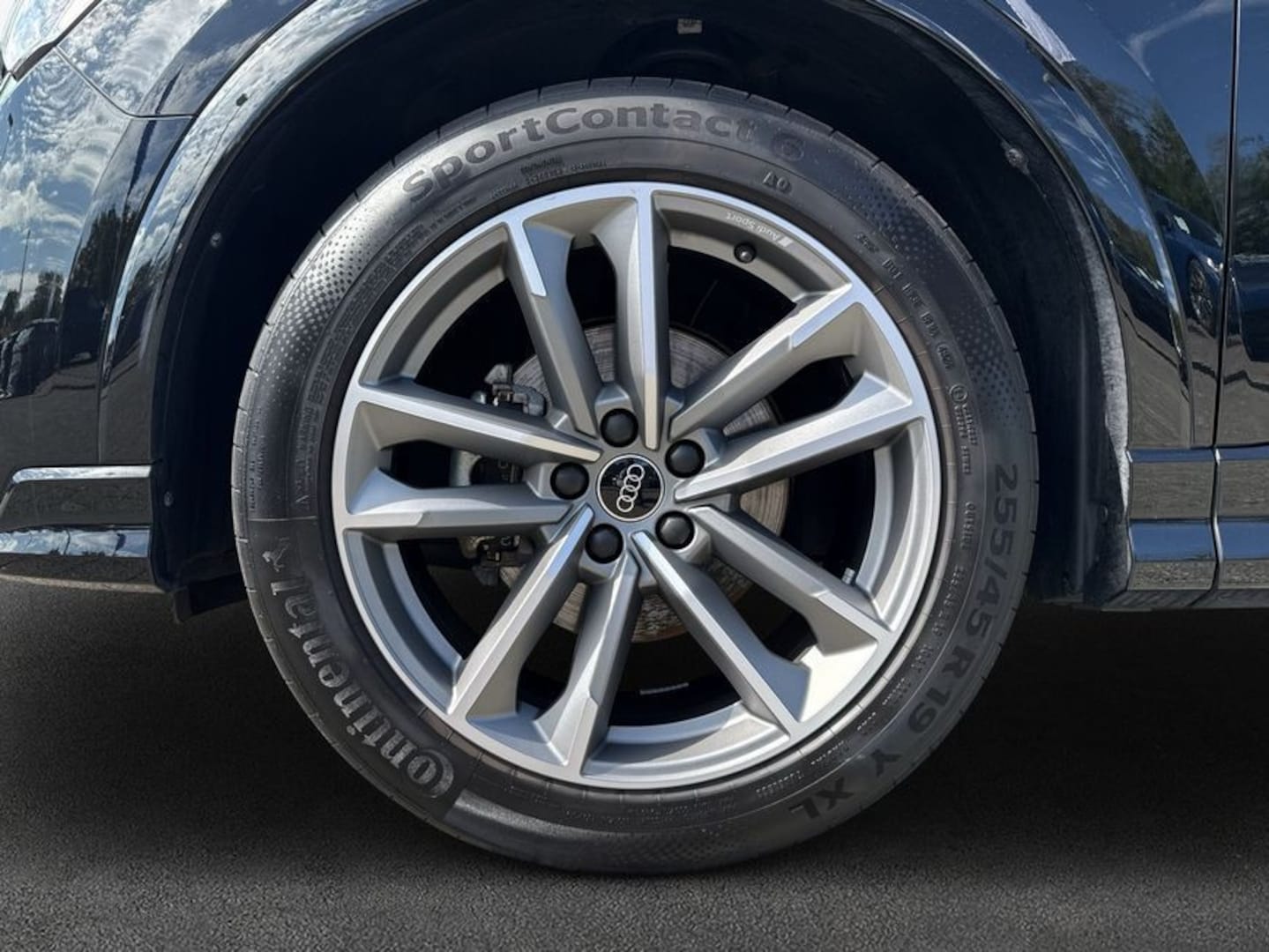 Bild über Audi Q3 S line 35 TFSI Schaltgetriebe - für weitere Informationen kontaktieren Sie den Audi Partner