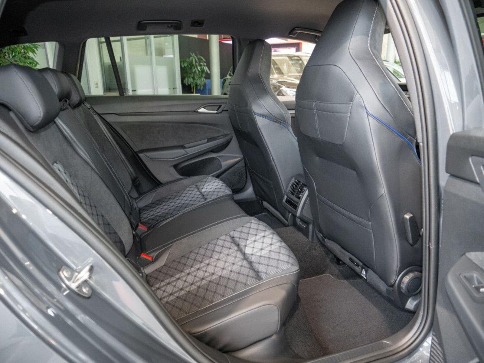 Volkswagen Golf Variant – Bild 7
