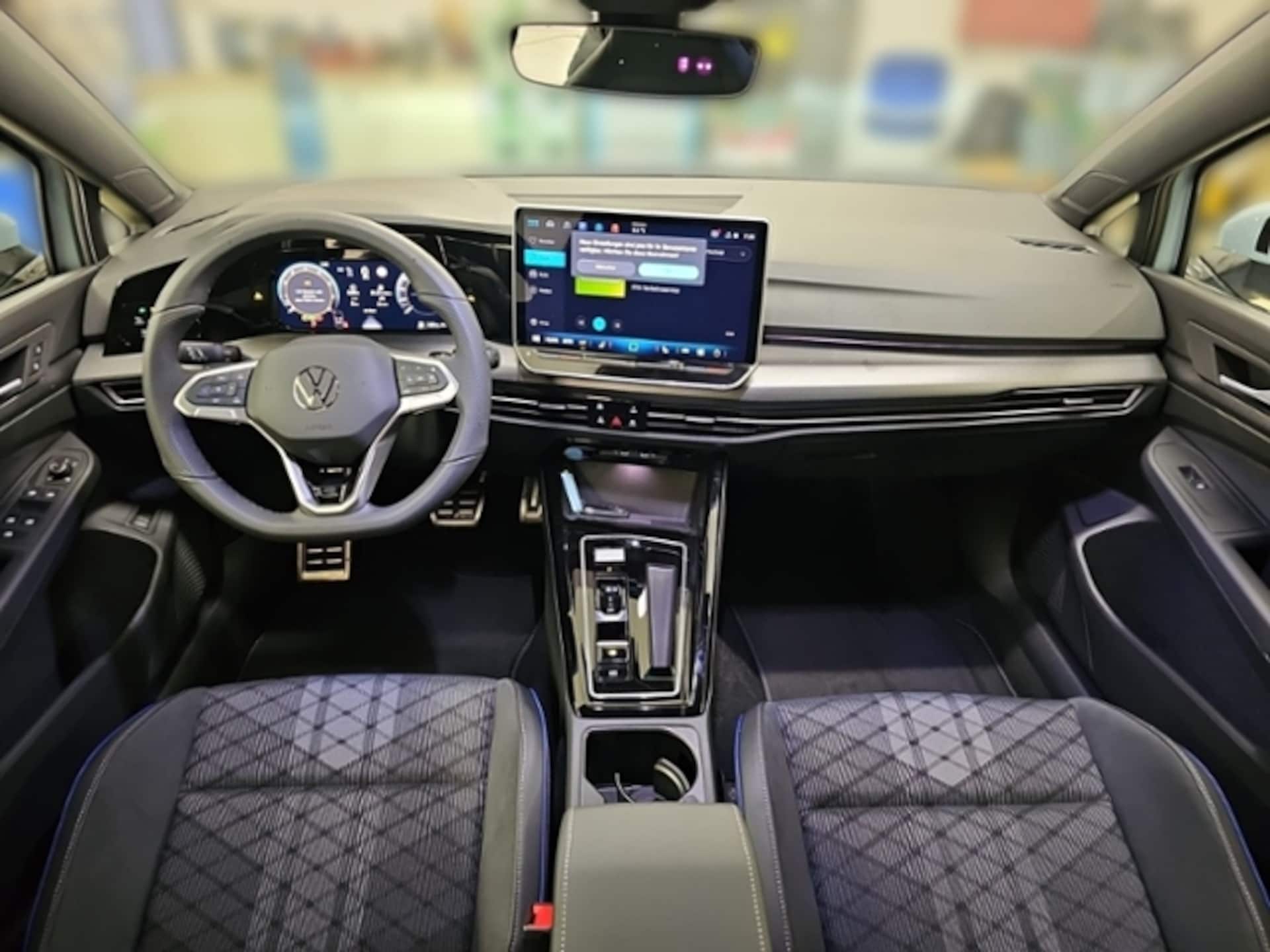 Volkswagen Golf Variant R-Line