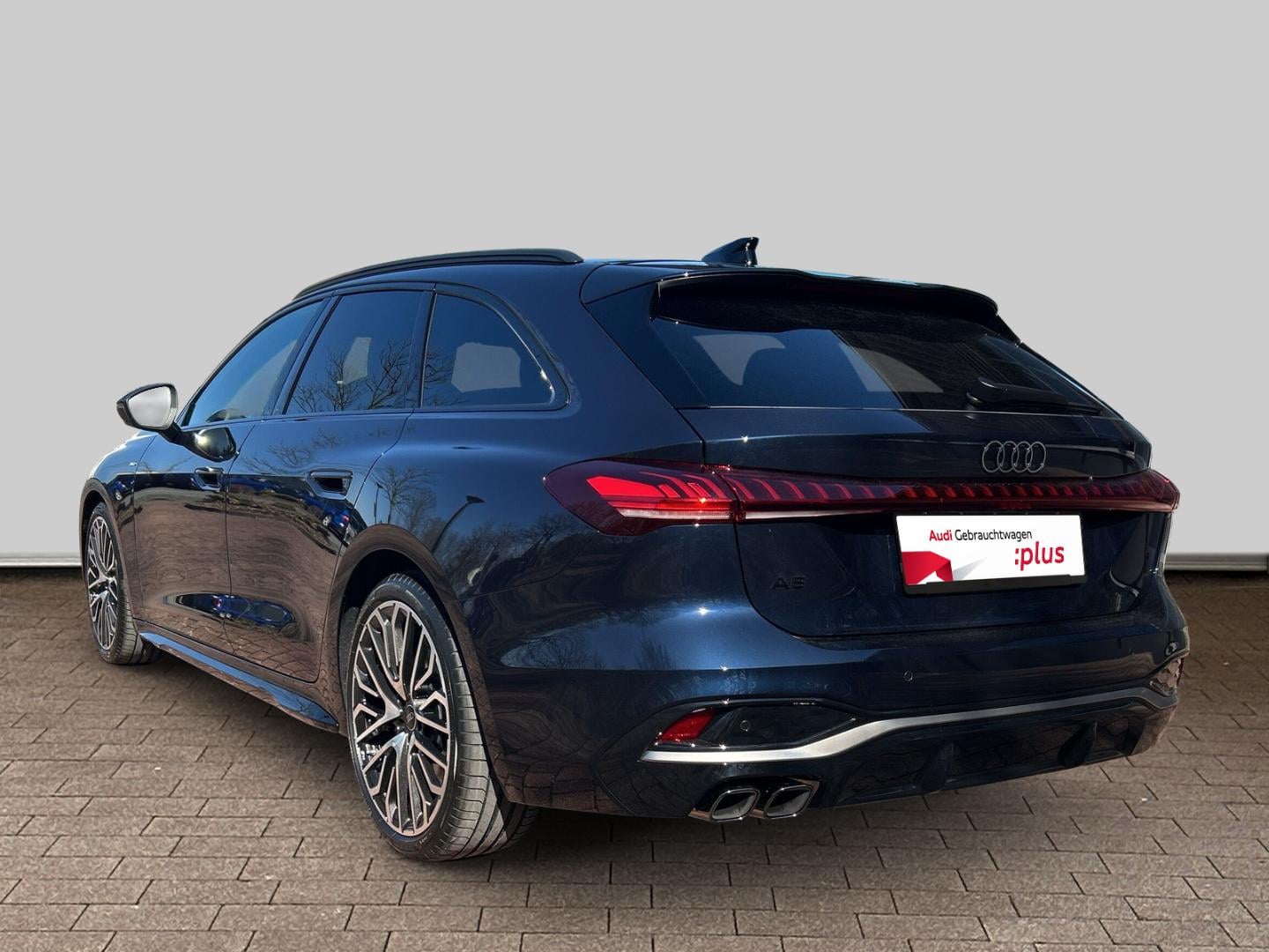 Bild über Audi A5 Avant TDI 150 kW S tronic - für weitere Informationen kontaktieren Sie den Audi Partner