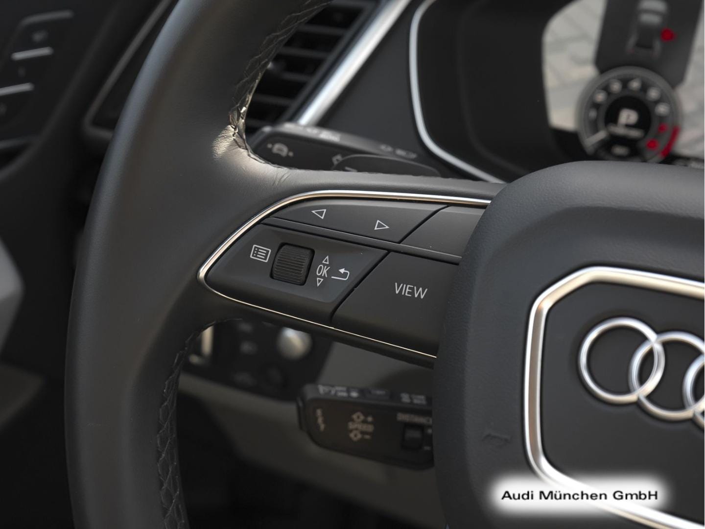 Bild über Audi Q5 Sportback TFSI e S line 55 TFSI e quattro S tronic - für weitere Informationen kontaktieren Sie den Audi Partner