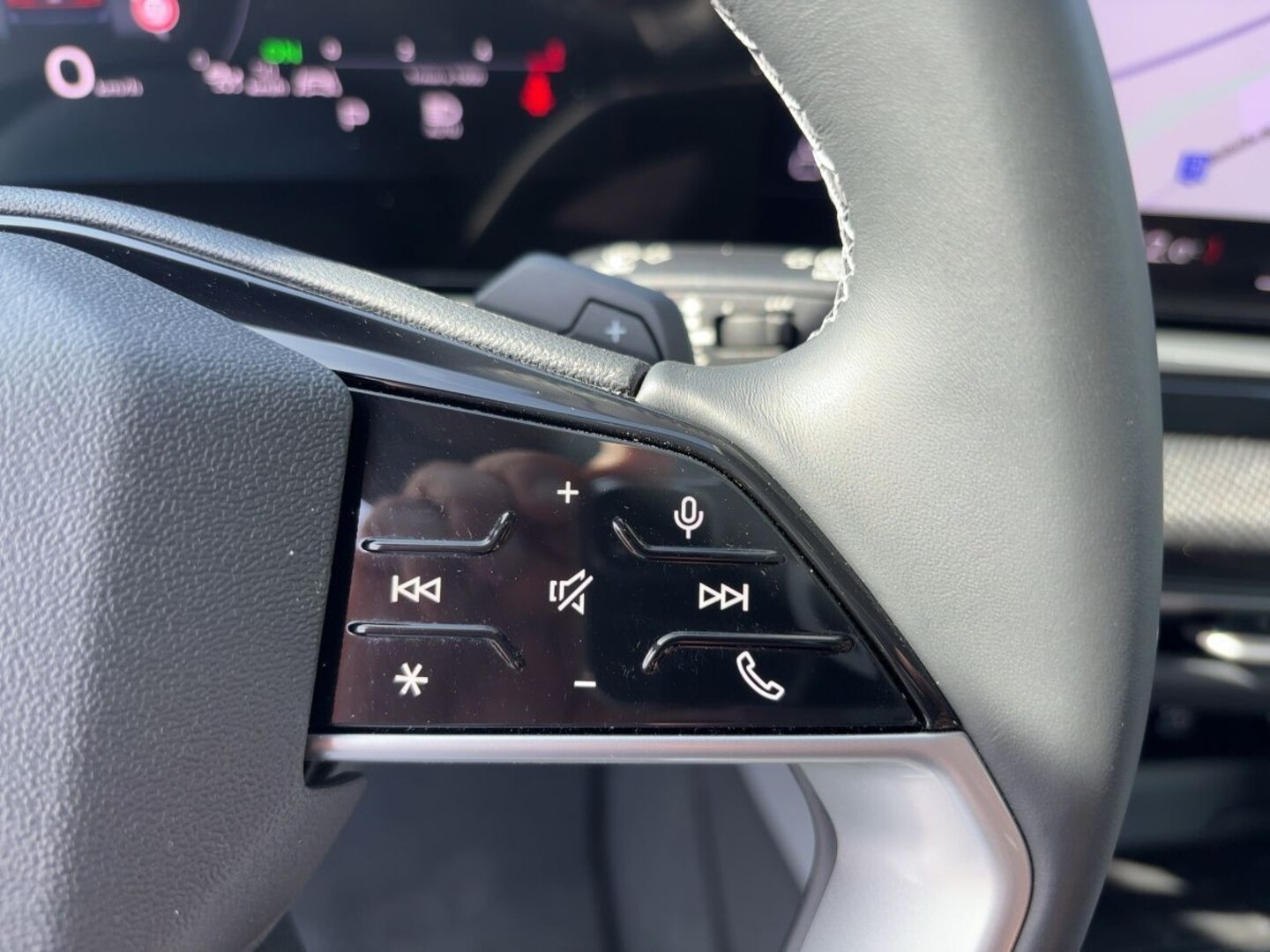 Bild über Audi A6 Avant TDI quattro 150 kW S tronic - für weitere Informationen kontaktieren Sie den Audi Partner